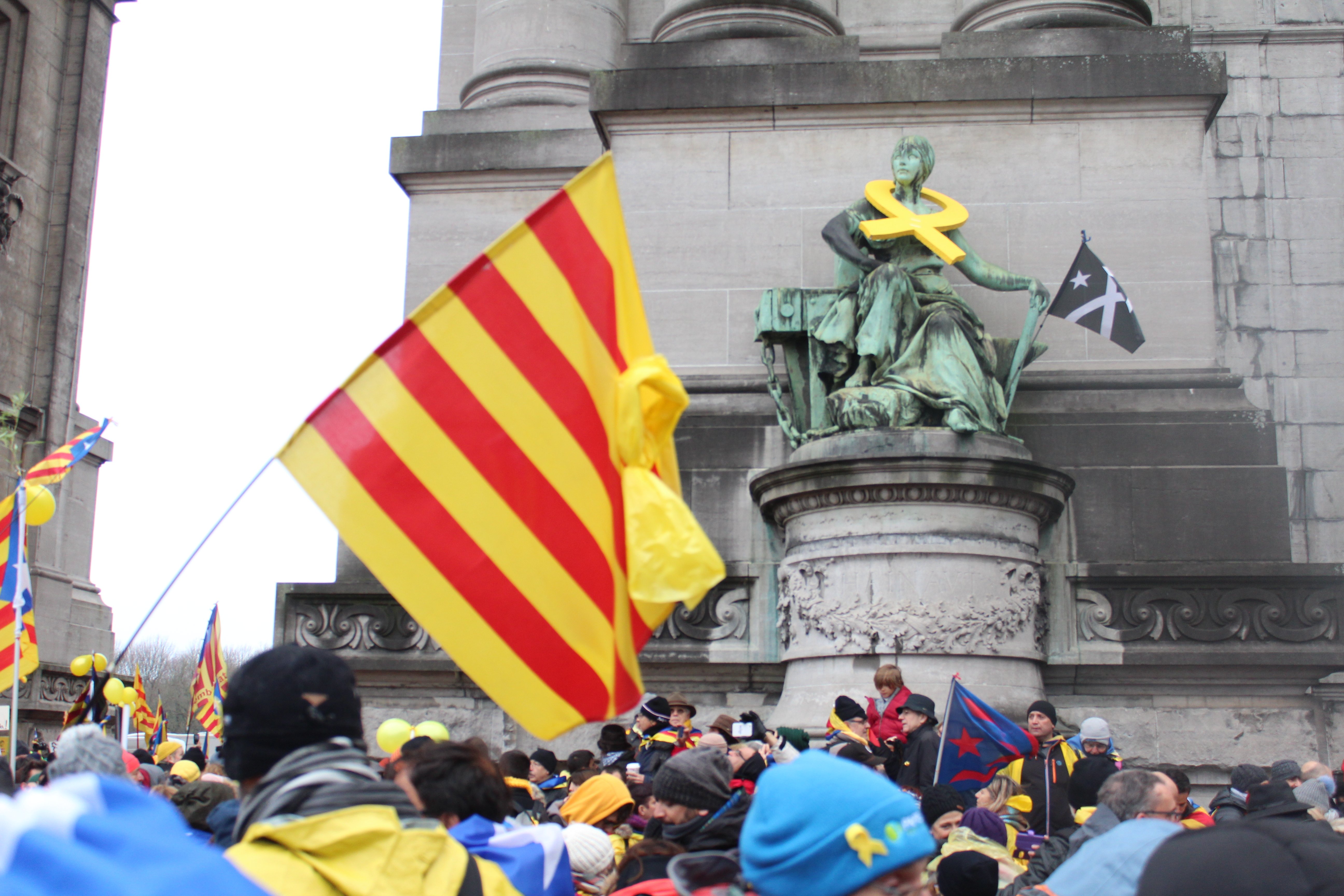 Òmnium abre una delegación en Bruselas para denunciar a España ante la UE