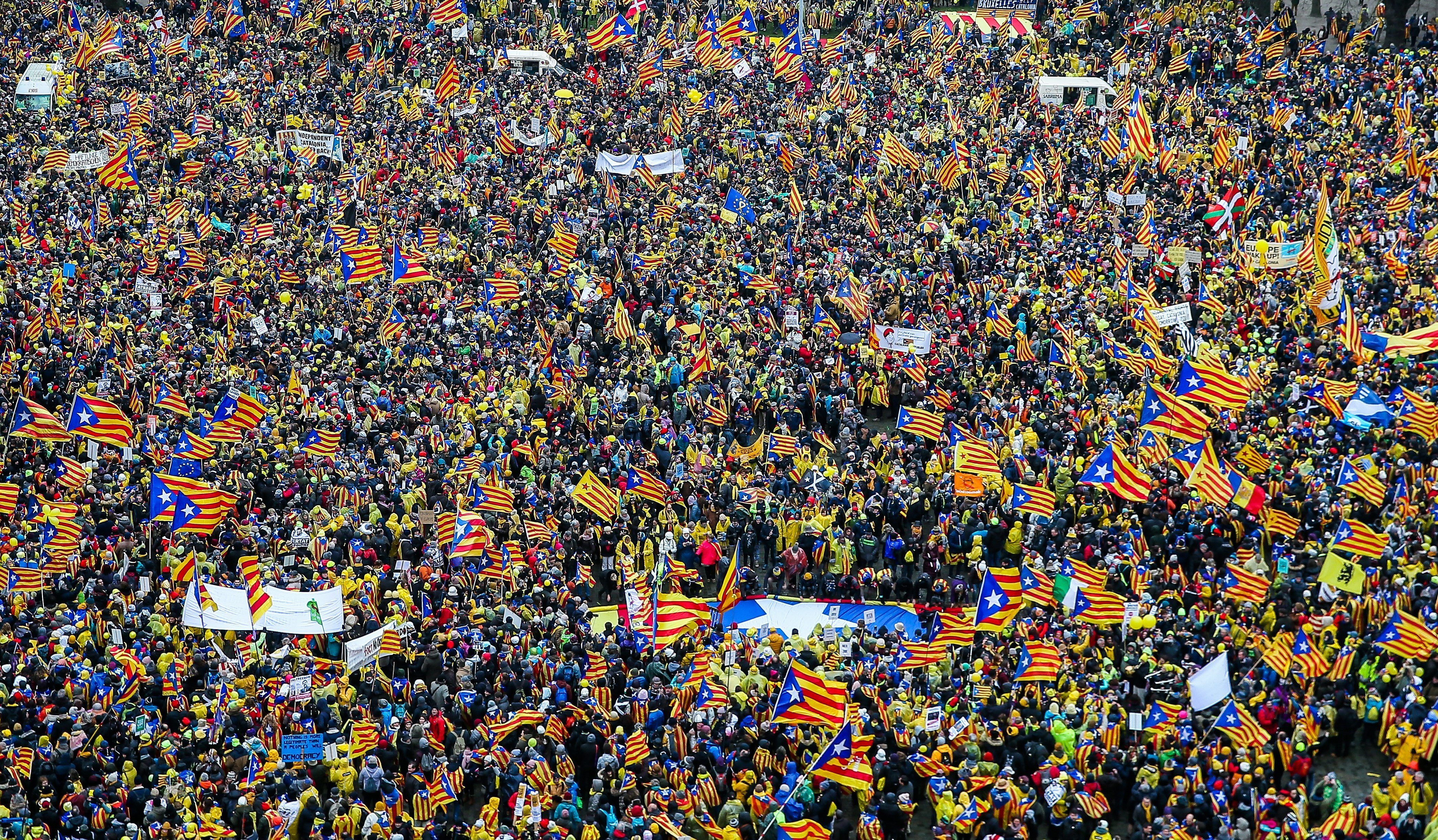 El independentismo se prepara para desbordar Madrid: centenares de autobuses y tres AVE llenos