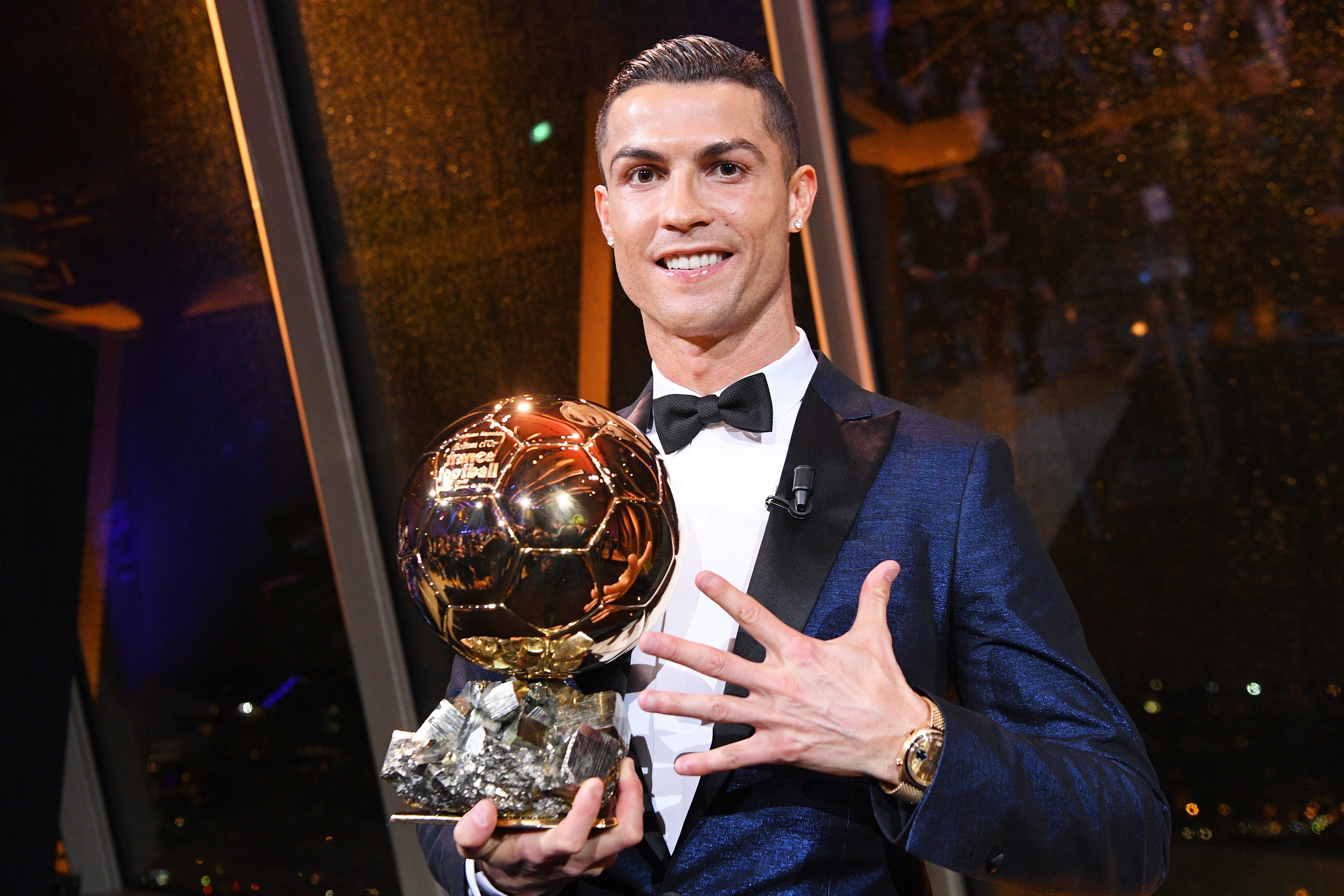 Cristiano iguala a Messi con cinco Balones de Oro