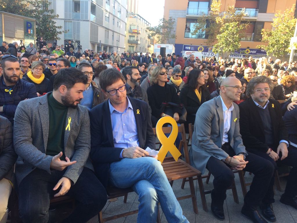 El cuerpo a cuerpo entre independentistas se instala en la campaña del 21-D