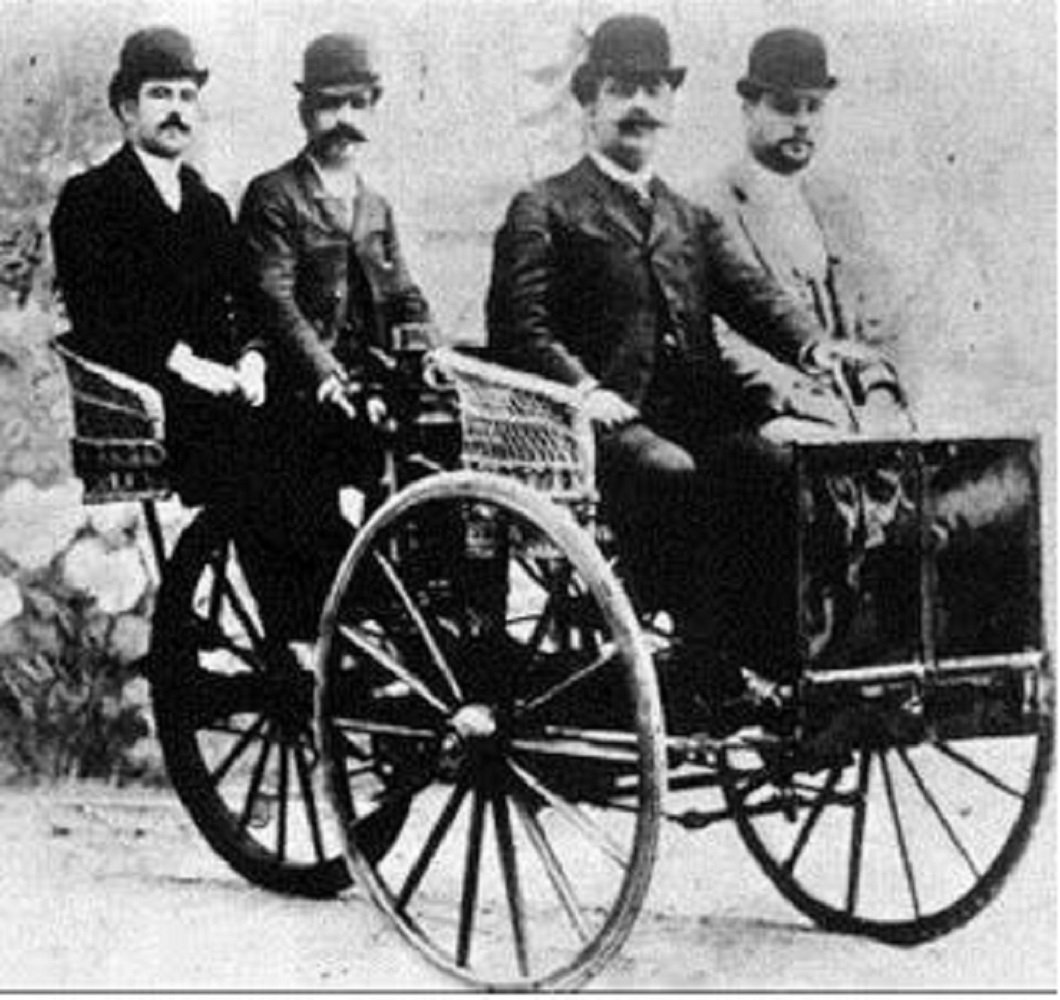 Se patenta el "Bonet", el primer automóvil catalán