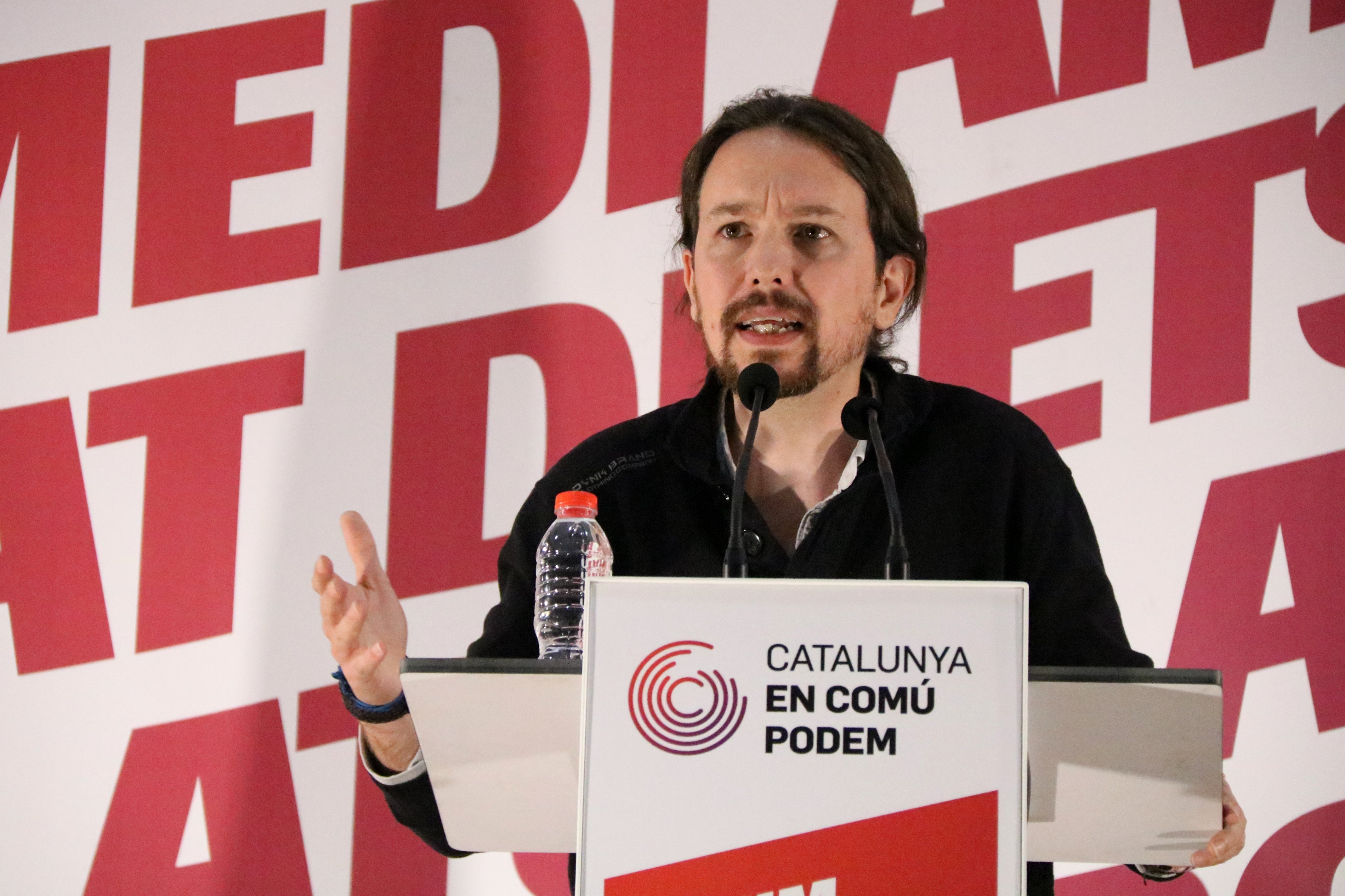 Iglesias acusa els independentistes "d'estafar els ciutadans"