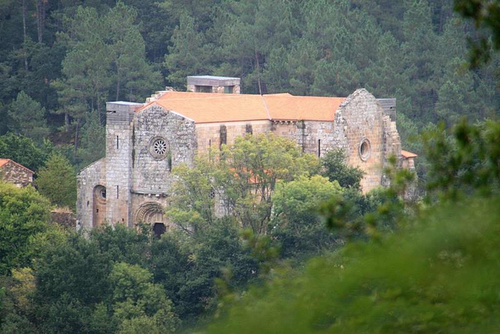 Galicia reclama ahora dos piezas de arte a Catalunya que fueron "robadas"