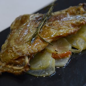 Catalan classics: Most easy roast goat shoulder