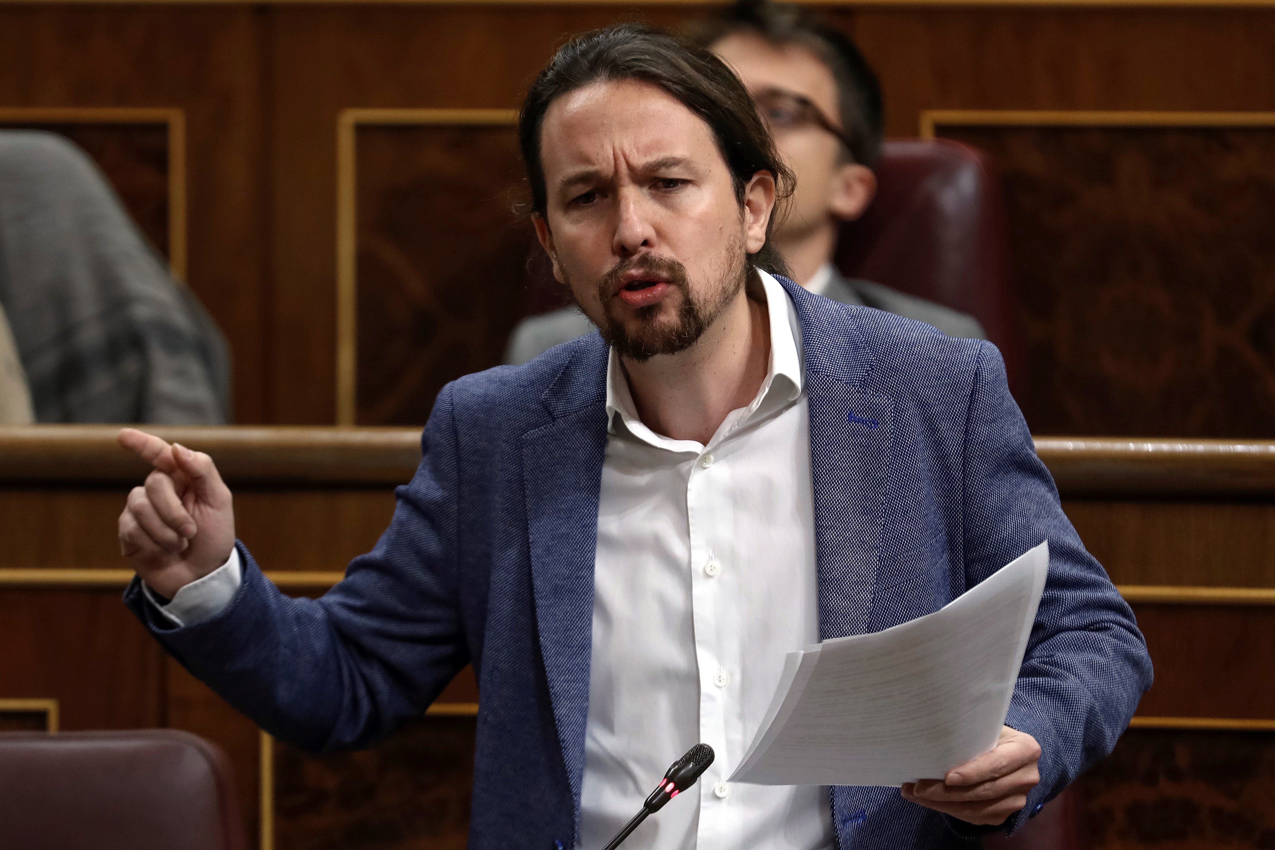 Enganxada d'Iglesias i Rajoy entre retrets d'incomplir la Constitució
