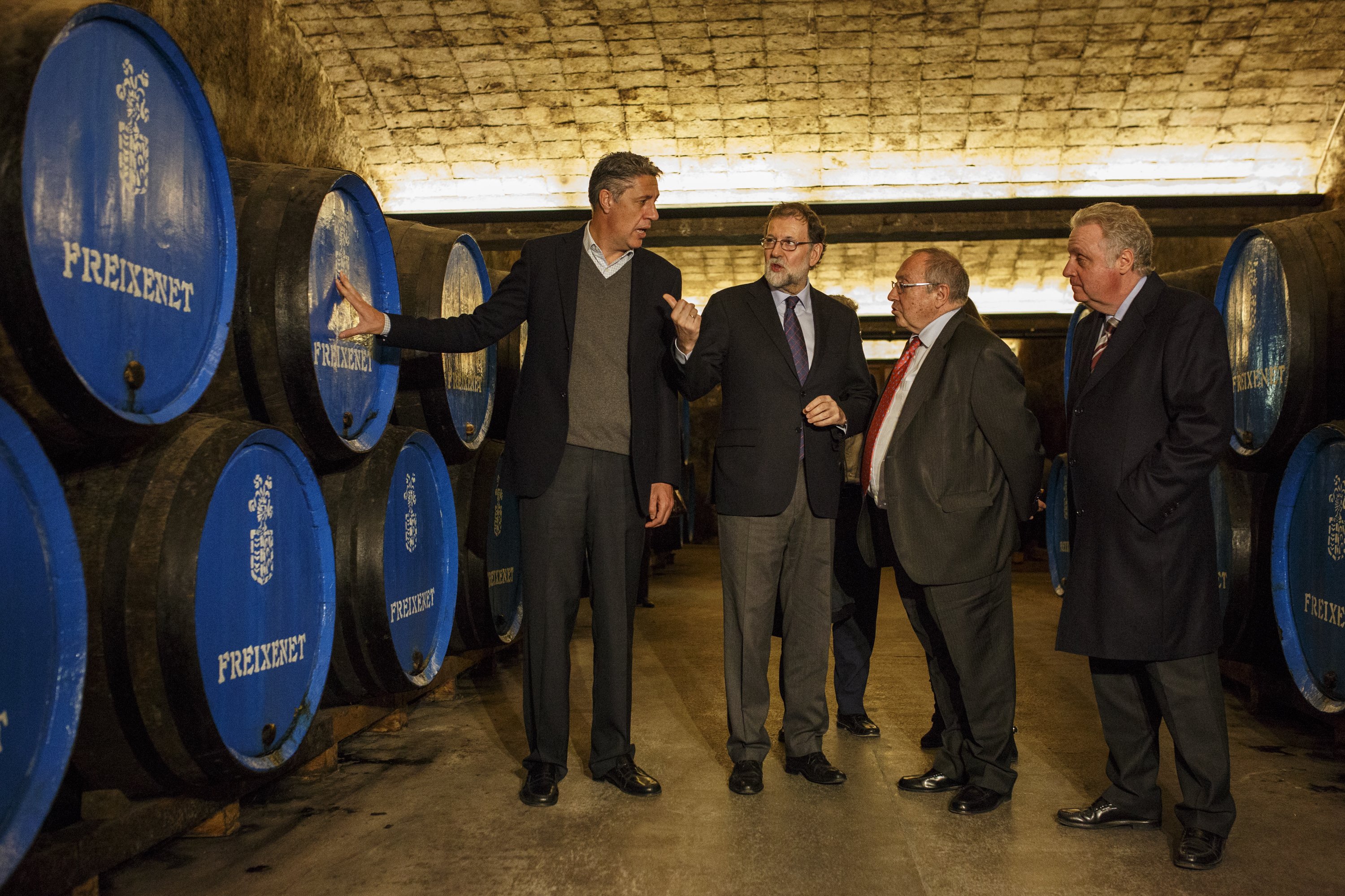 Rajoy explota en Freixenet el victimismo empresarial contra el 'procés'