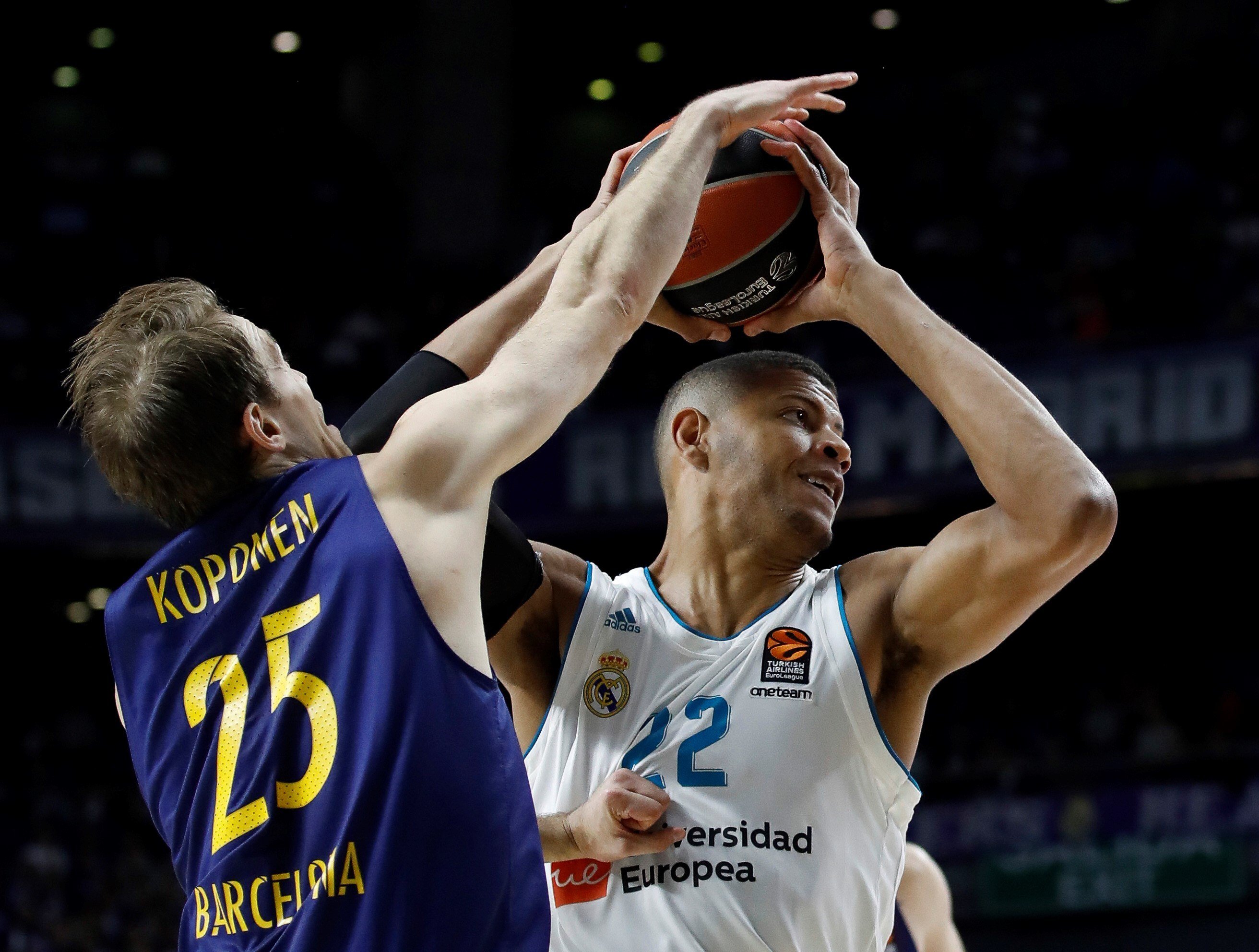 El Madrid difumina al Barça en Europa (87-75)