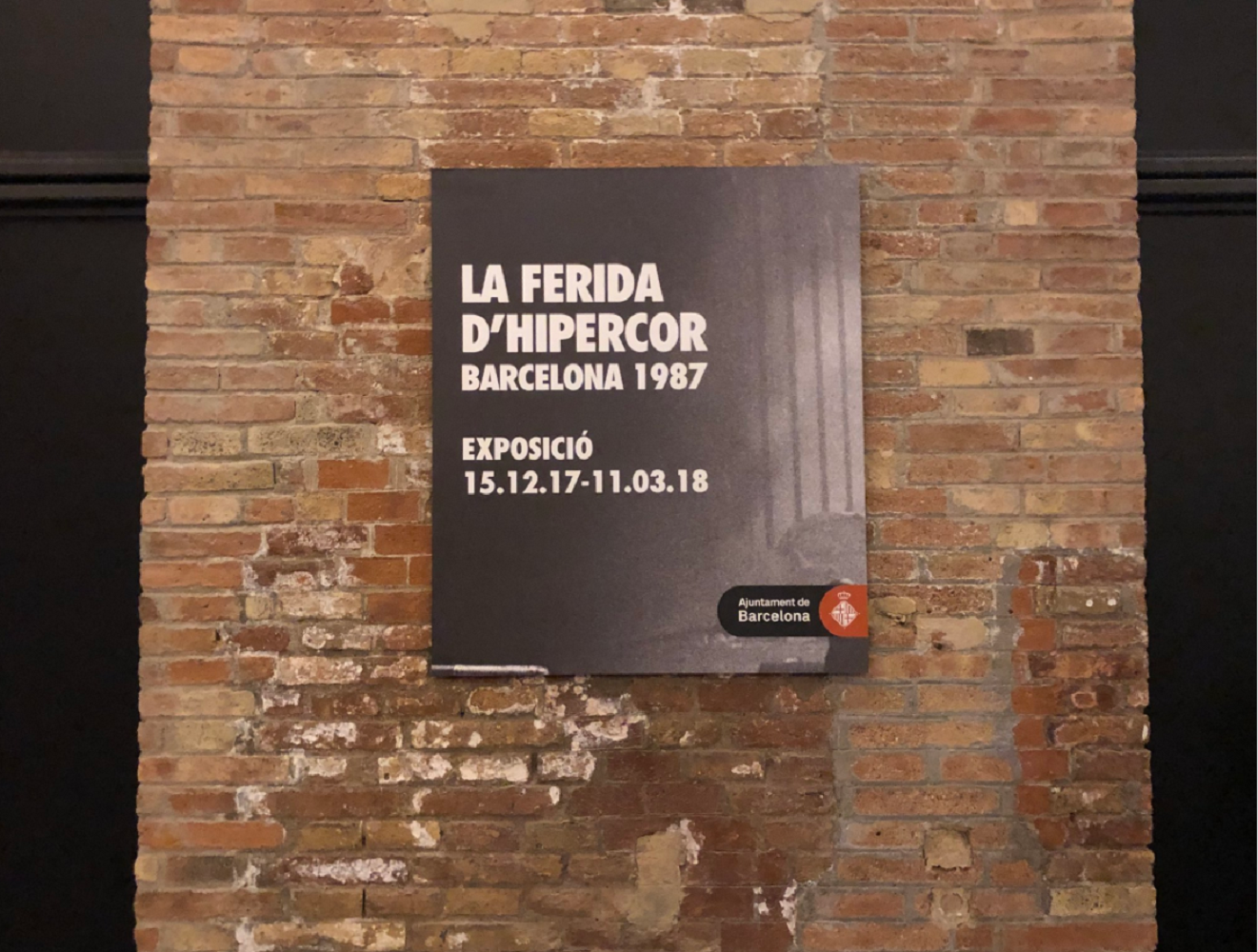 Una exposició recorda l’atemptat d’Hipercor 30 anys després