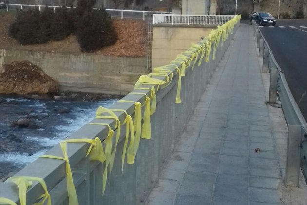 llac groc pont segre seu urgell foto angels miro llac groc pont segre seu urgell foto angels miro