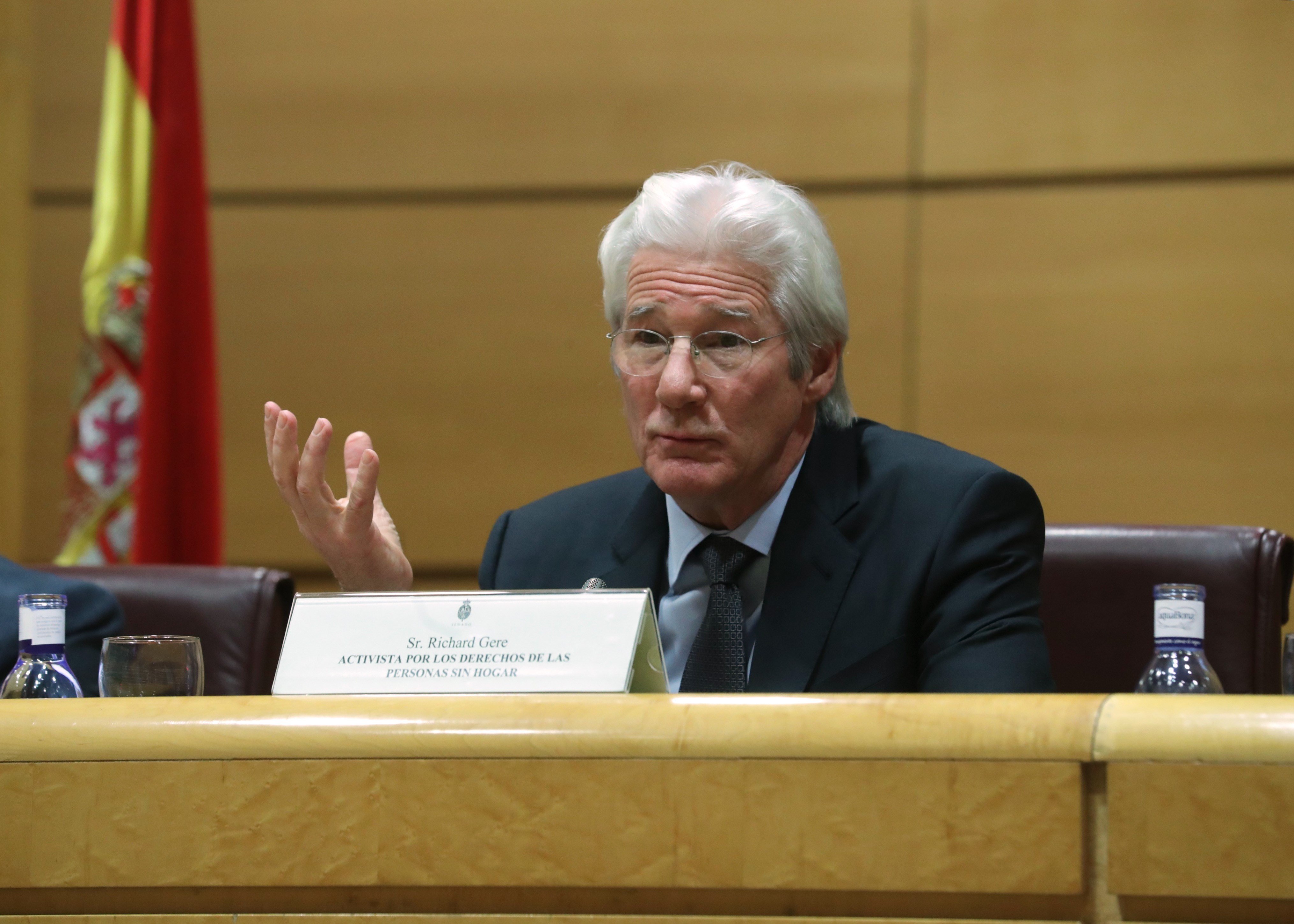 Richard Gere critica la represión policial del Estado