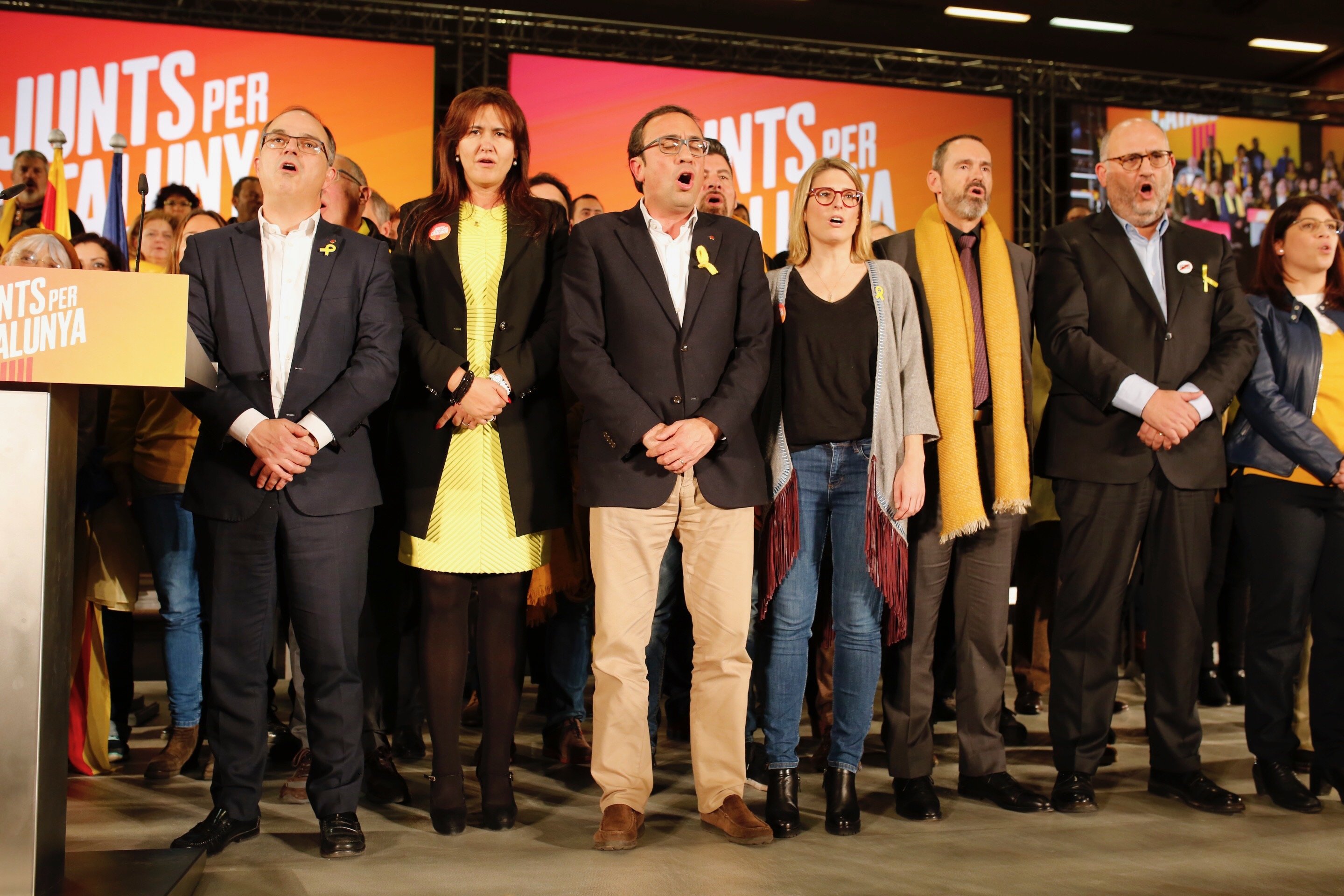 El gobierno español cesa a Elsa Artadi y Laura Borràs por "incompatibilidades"