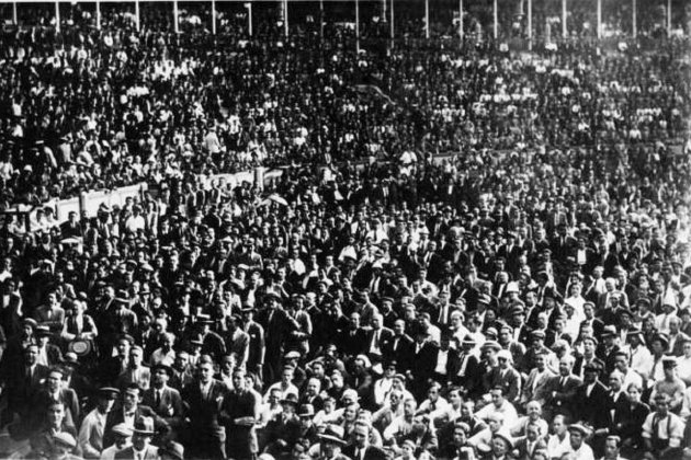 Madrid. Plaça de bous de Las Ventas. 1932. Concentració contra l'Estatut de Catalunya. Font Arxiu d'ElNacional