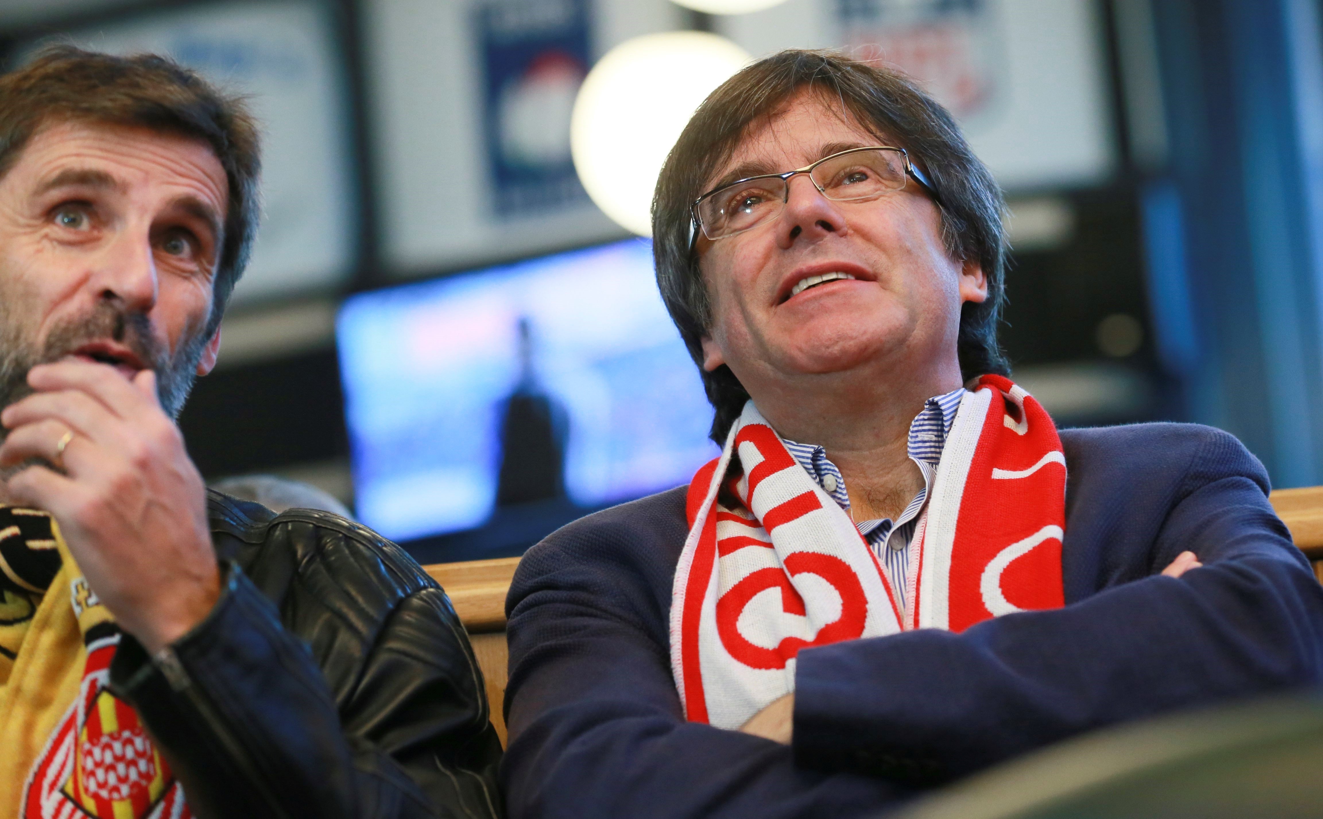 Puigdemont da "ánimos" a los pericos después del descenso del Espanyol a Segunda