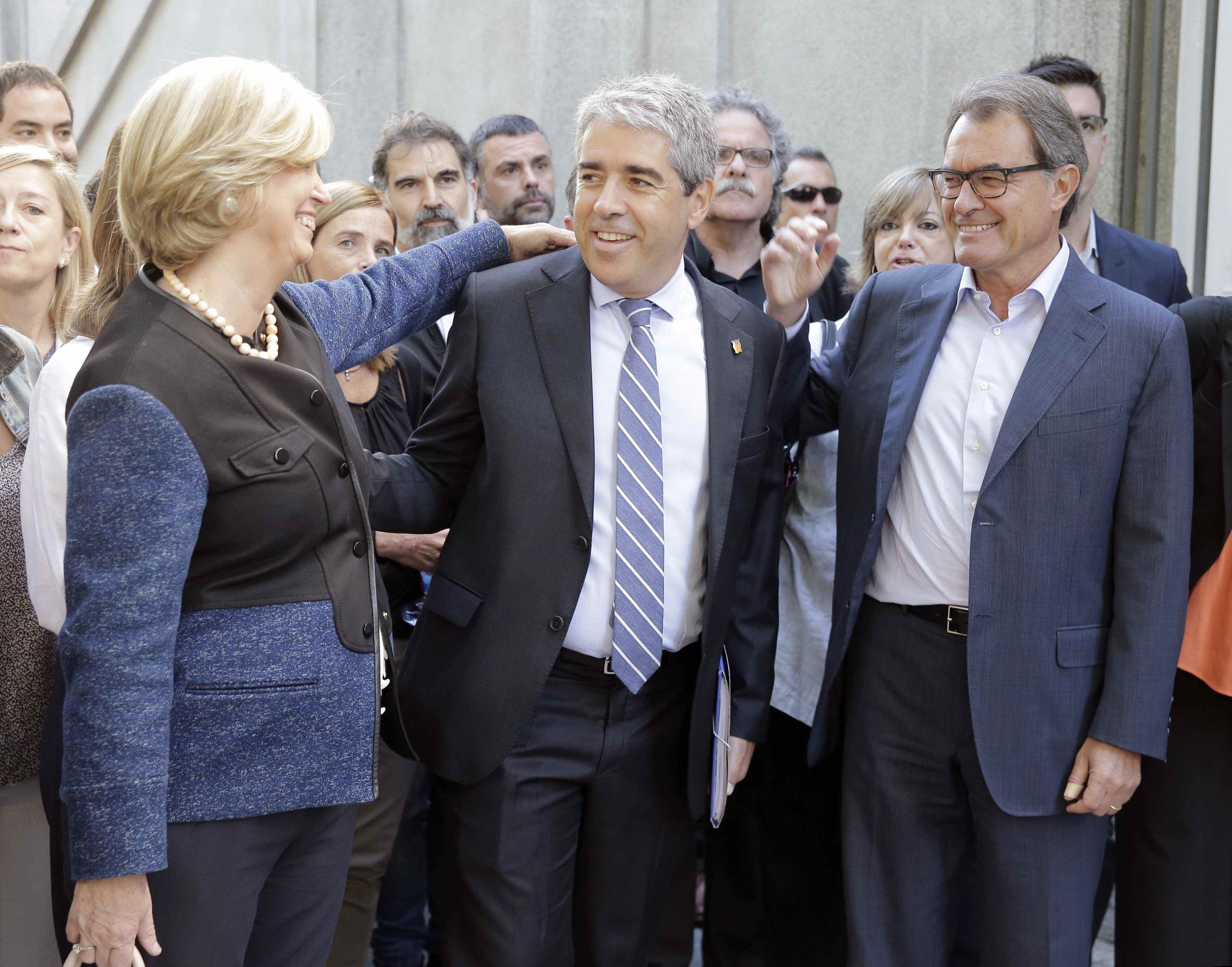 La comitiva independentista desembarca en Madrid