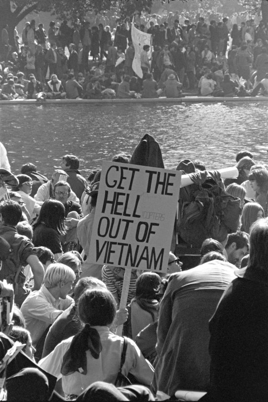 protestas guerra vietnam Frank Wolfe Lyndon B. Johnson Library