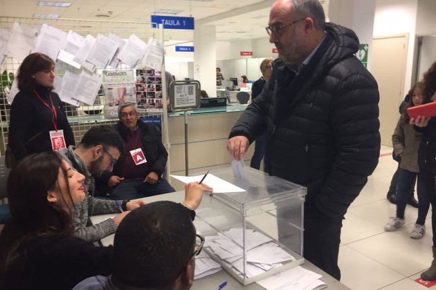 Eduard Pujol vota 1 O