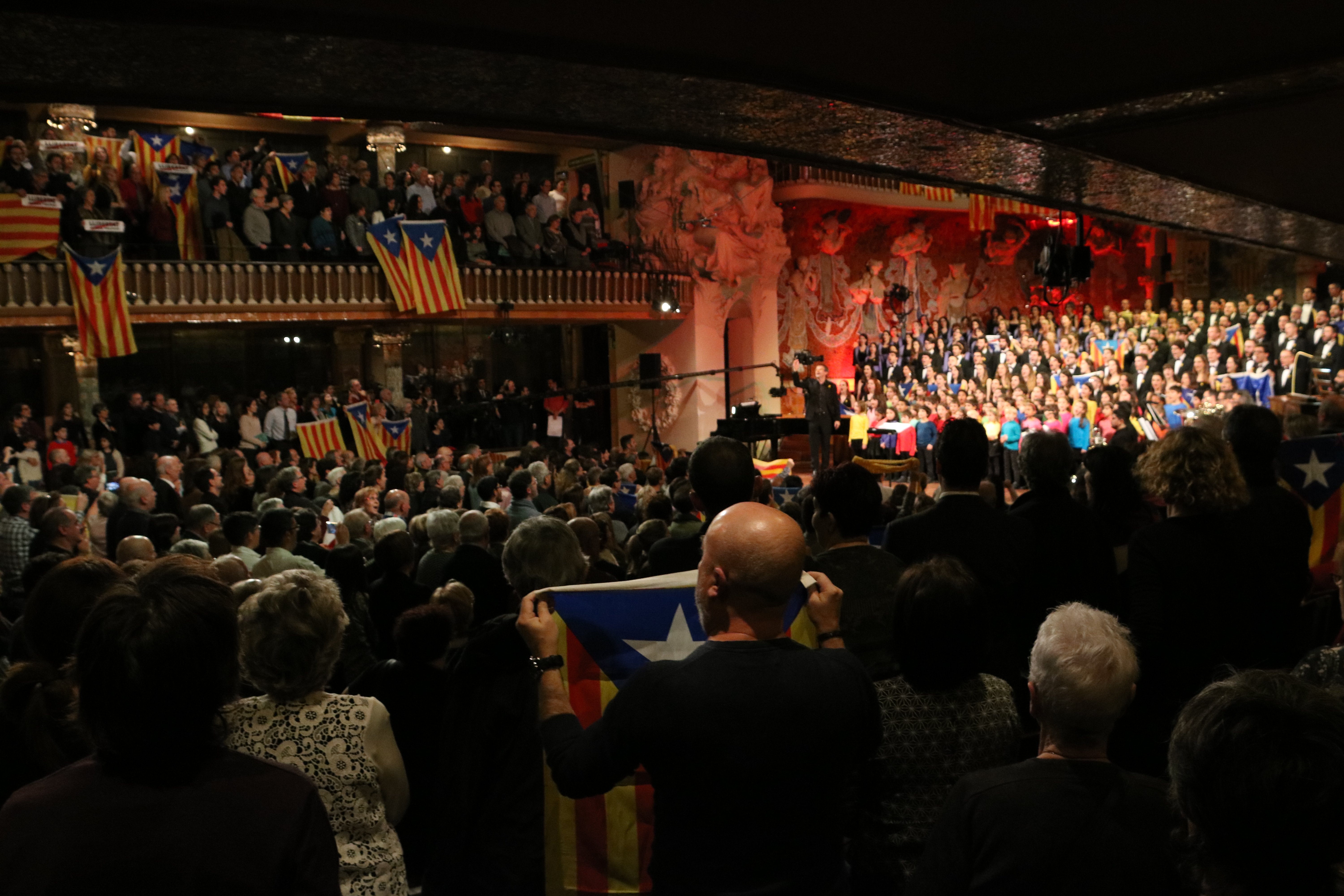 El concierto de Sant Esteve se convierte en un clamor por la libertad de los presos