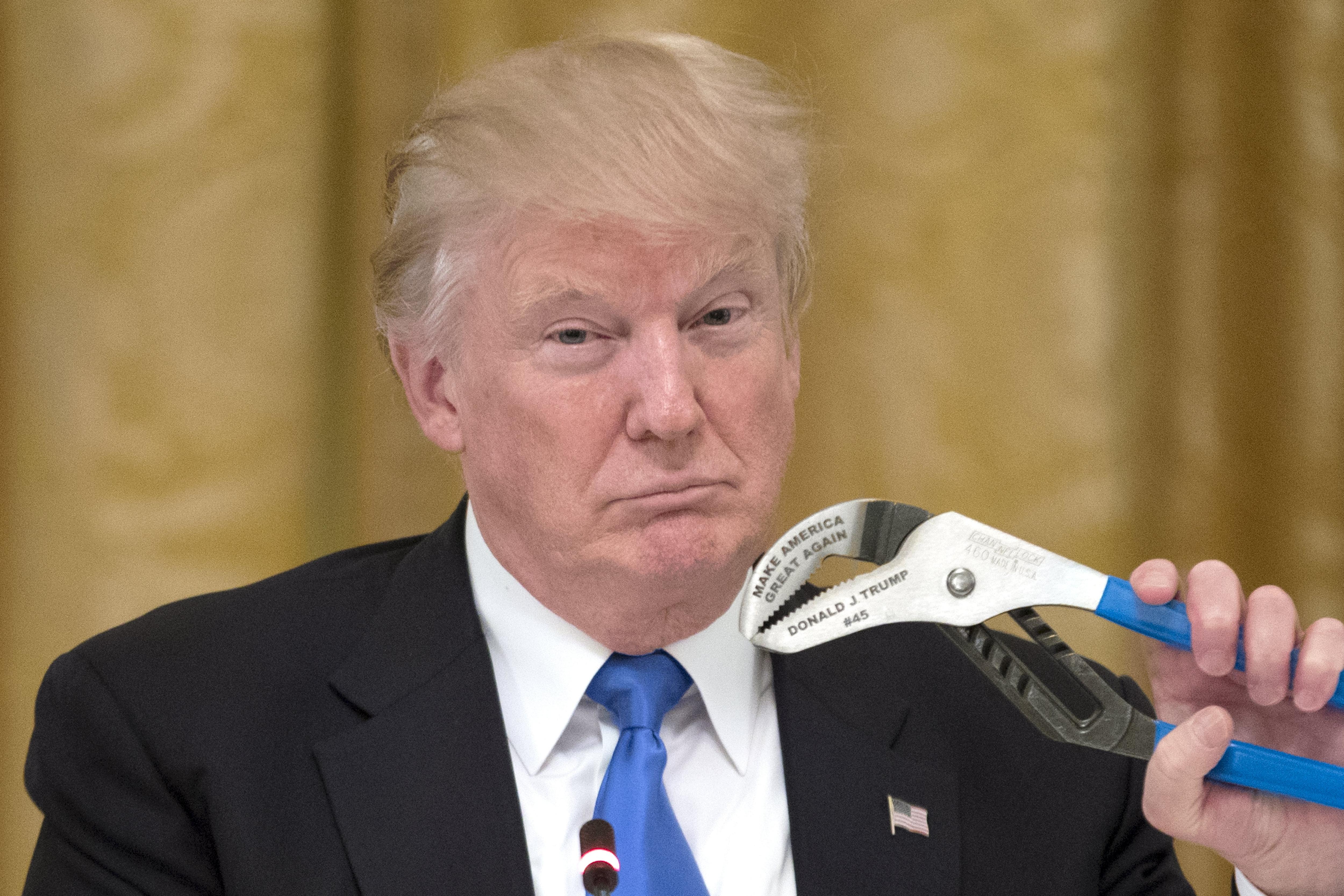 Trump se define como un "genio" como respuesta a las dudas sobre su estabilidad mental