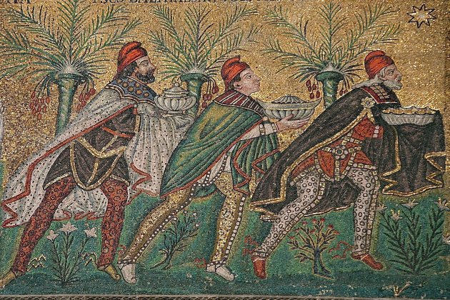 Reyes Magos. Ravenna, Basilica di Sant'Apollinare Nuovo, casa 600. Nina-no Wikipedia