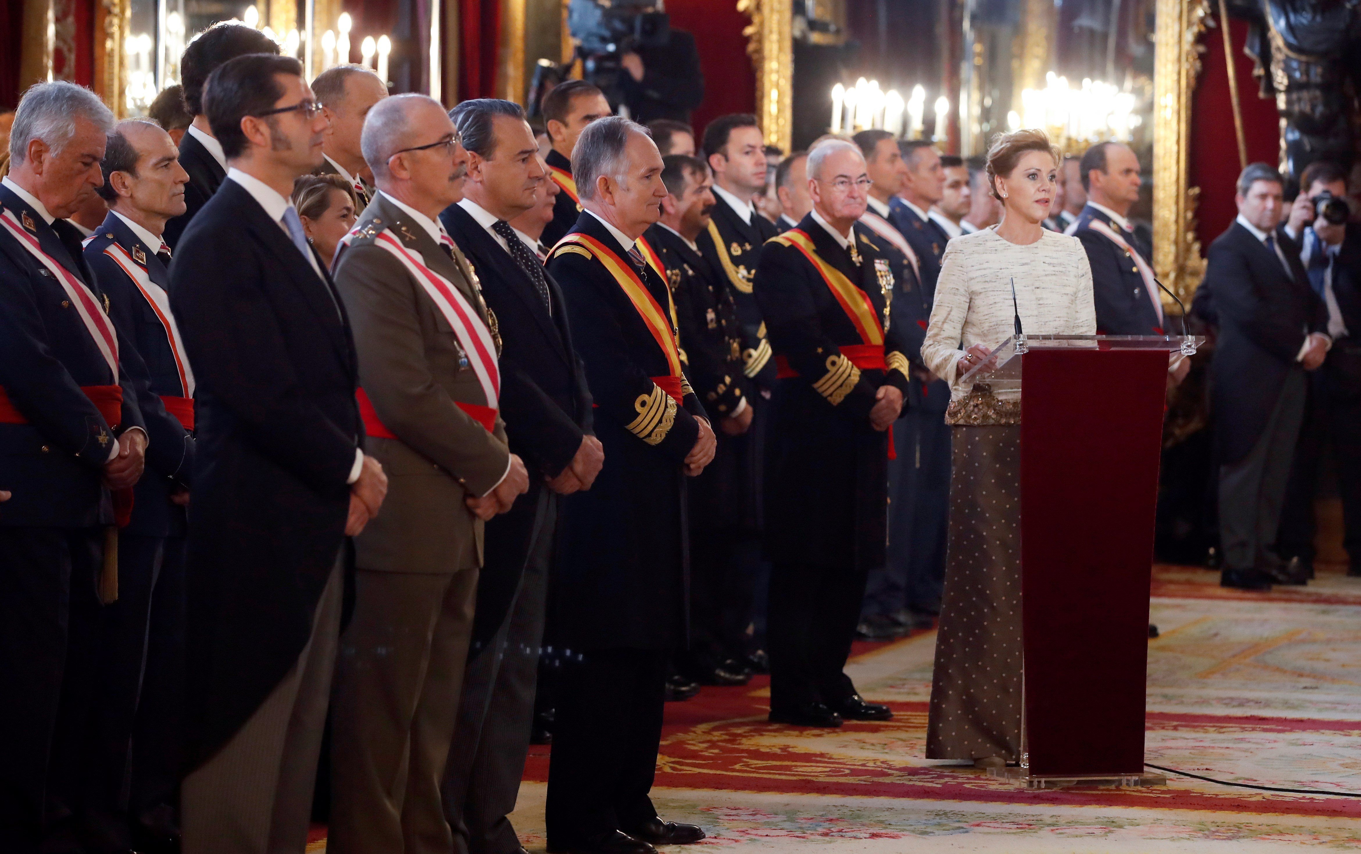 Cospedal reconoce que el Ejército estaba "preparado" para actuar en Catalunya