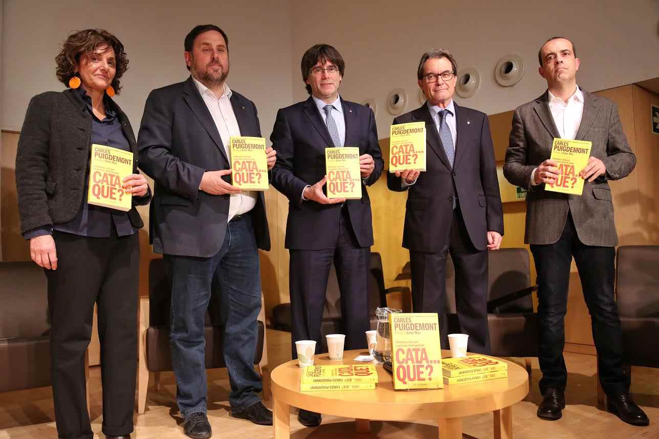 Puigdemont presenta la reedició del seu llibre "Cata...què?"