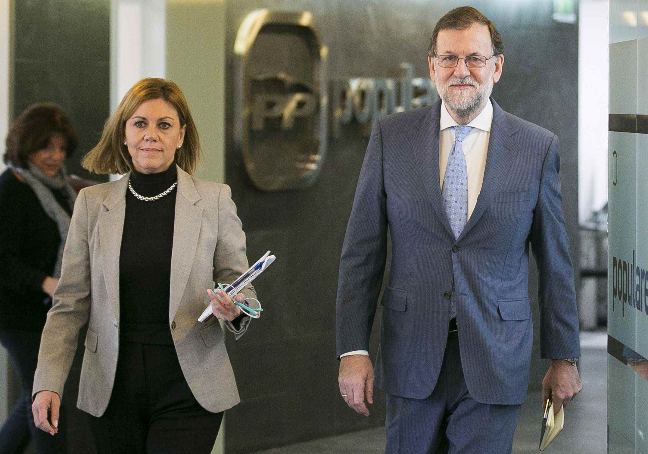 El PSOE rectifica e incluye al PP en el diálogo
