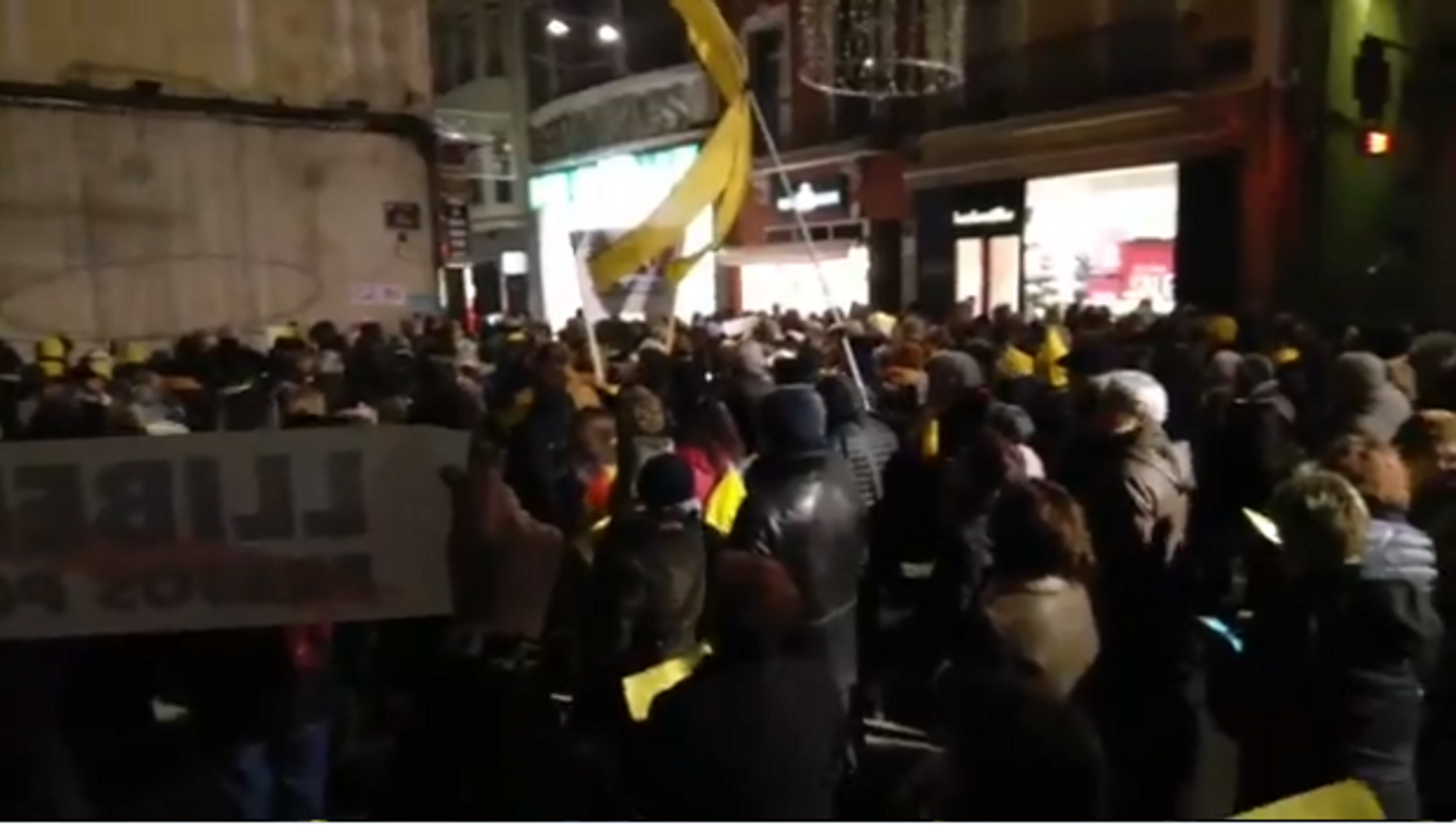 Más concentraciones amarillas por los presos políticos