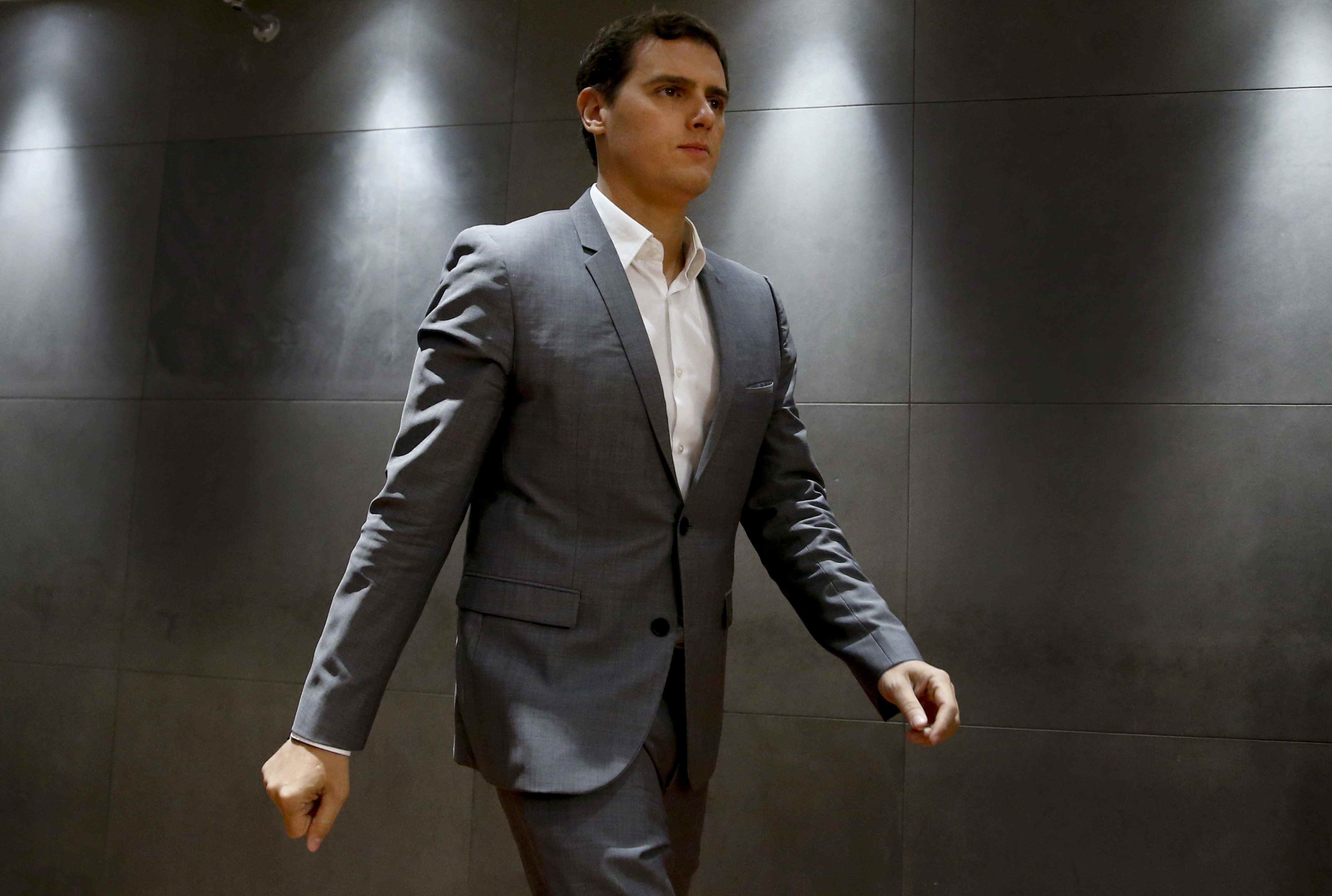 Rivera insta a Sánchez a aclarar la estrategia de pactos del PSOE