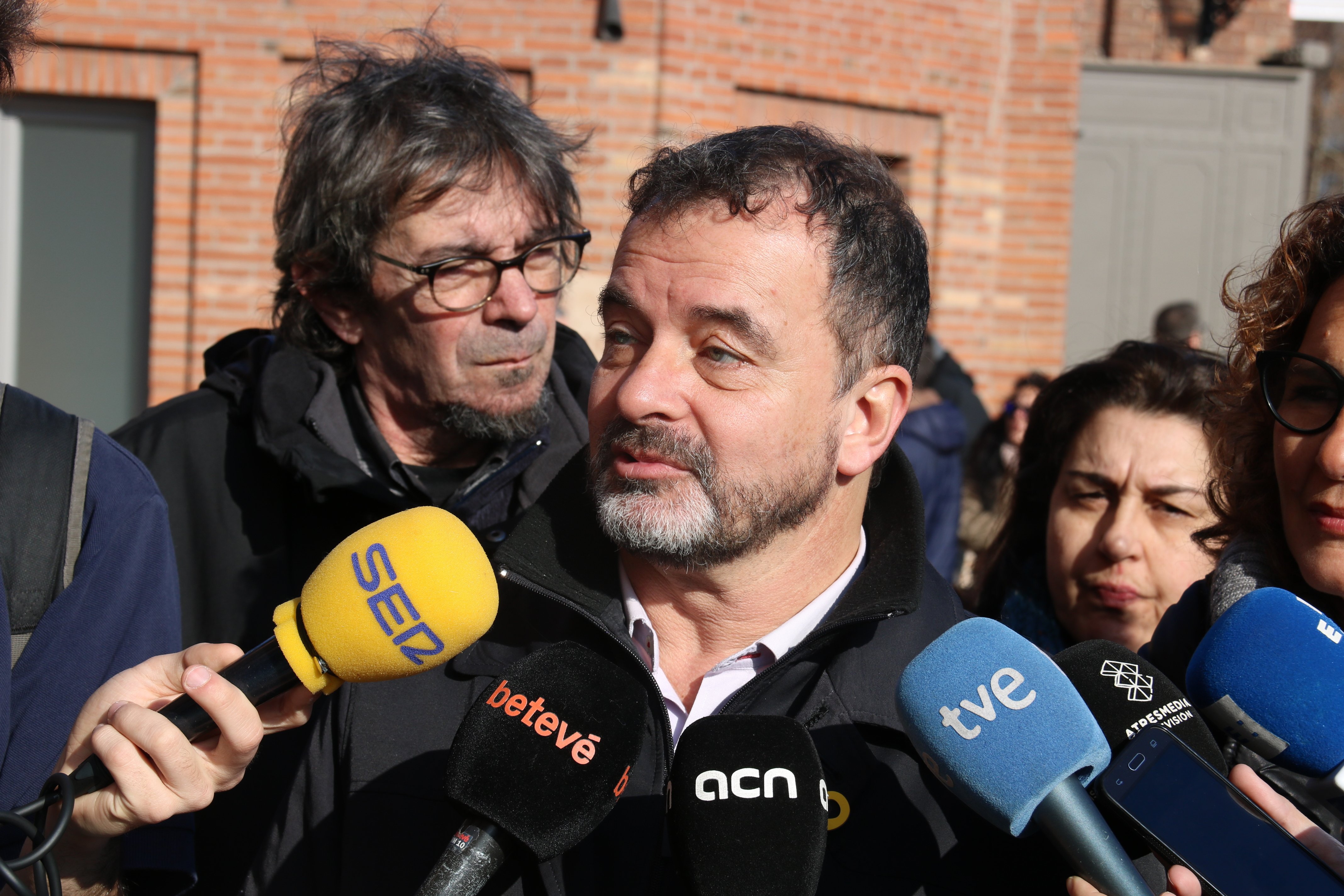 Bosch (ERC) adelanta que habrá investidura y que será "prioritariamente" la de Puigdemont