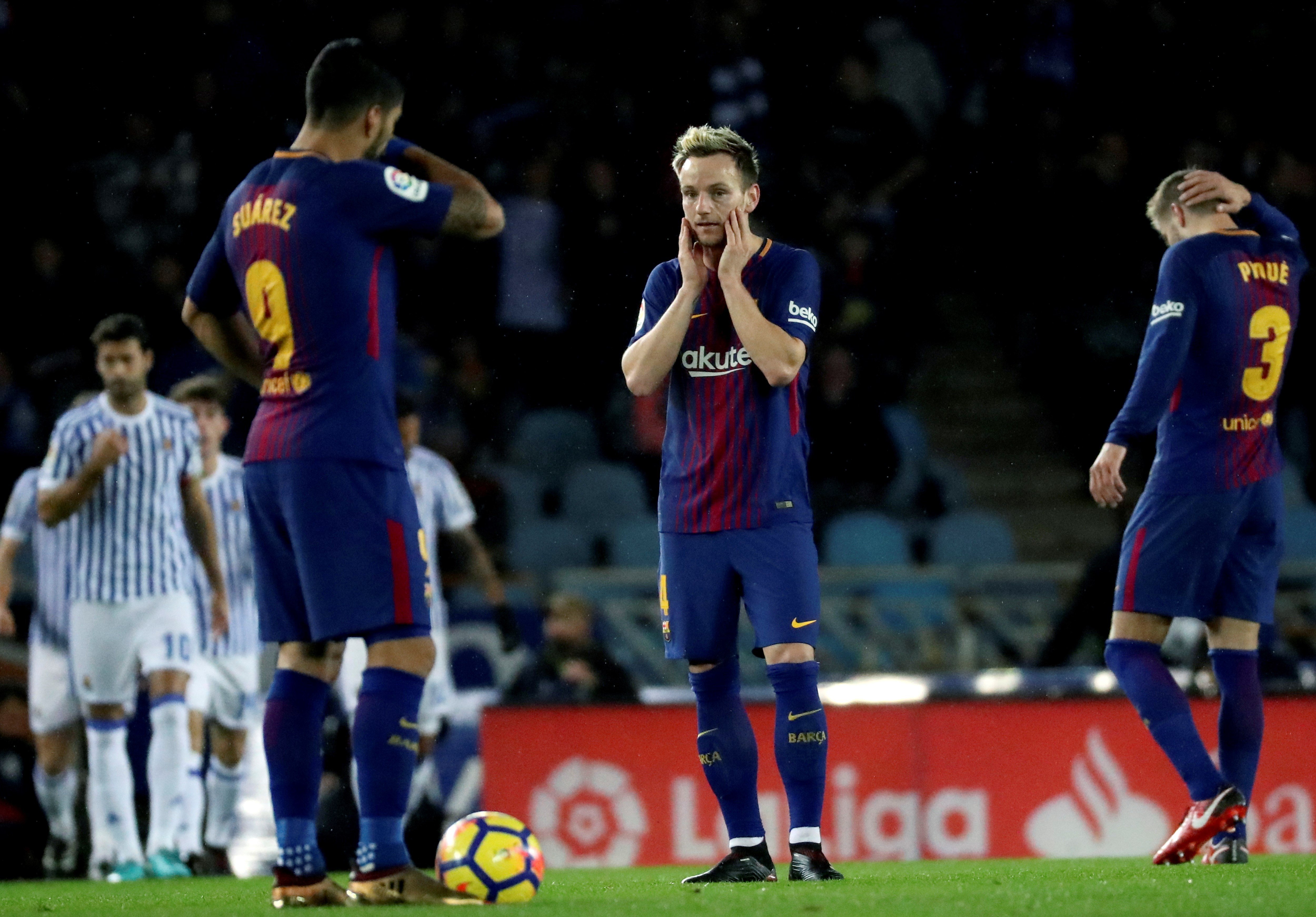 El Barça remunta i assalta Anoeta