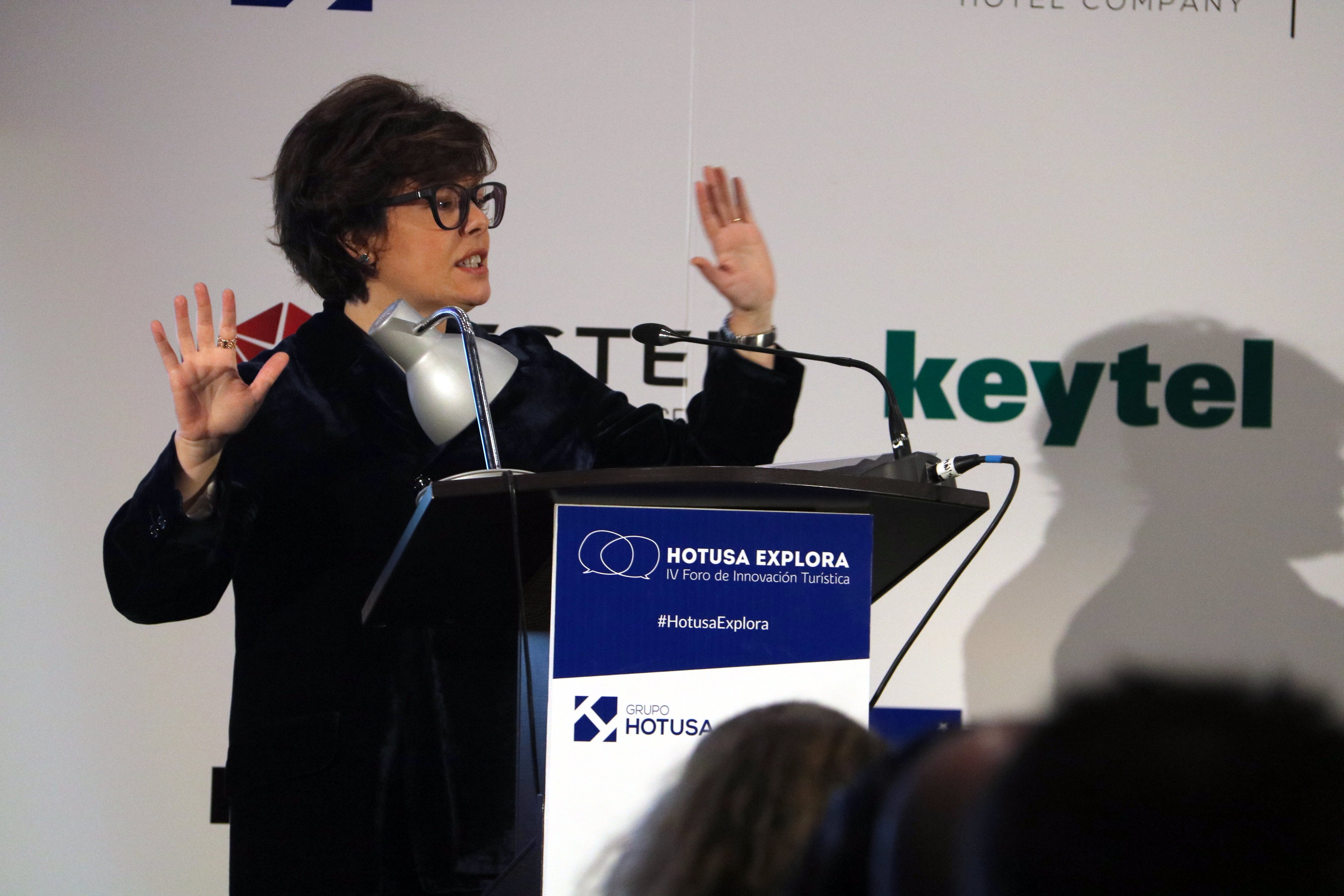 Santamaría, a Puigdemont: "Una investidura telemàtica és impossible i il·legal”