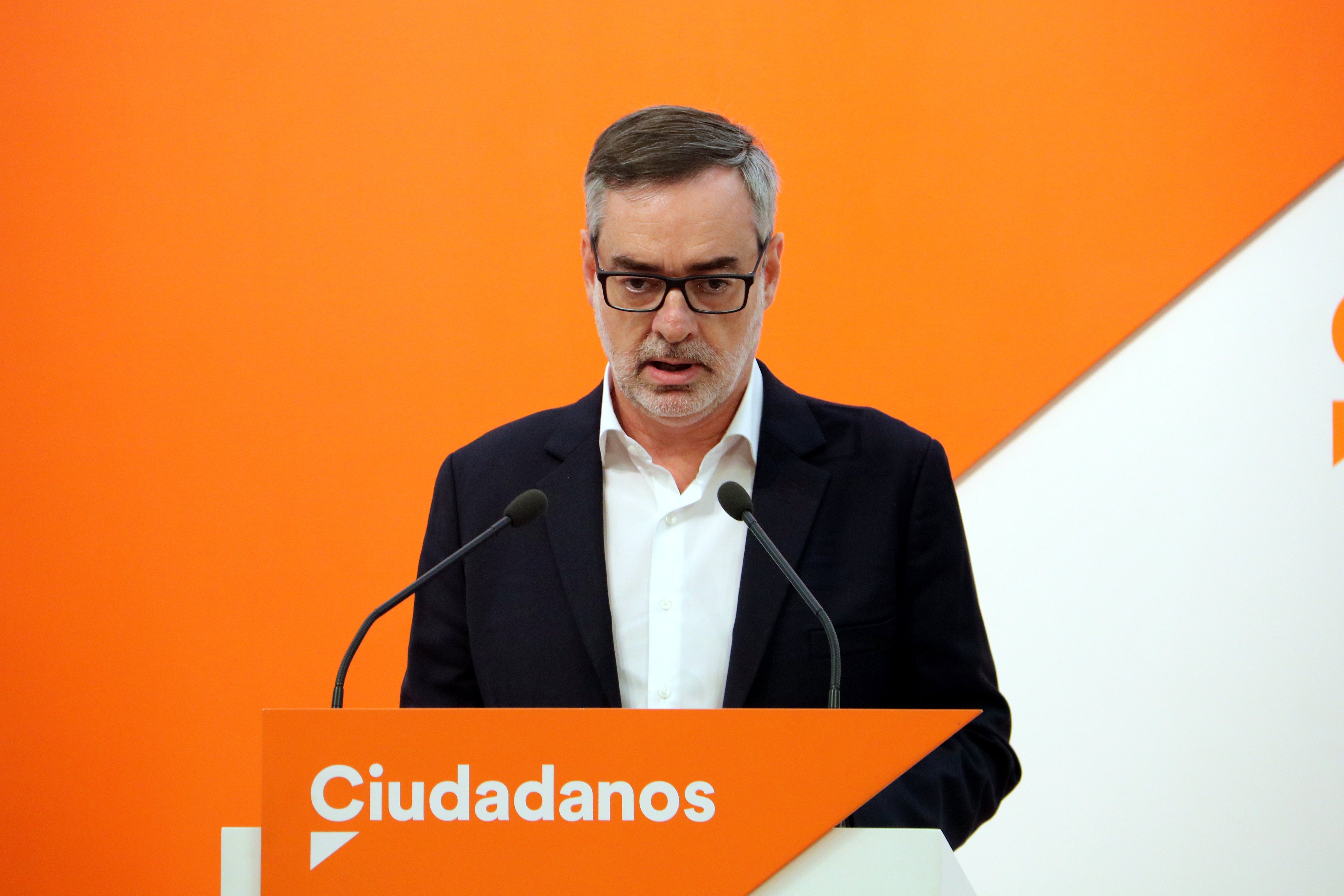 Cs: "CDC pertenecía a una mafia que saqueaba el dinero de los catalanes"