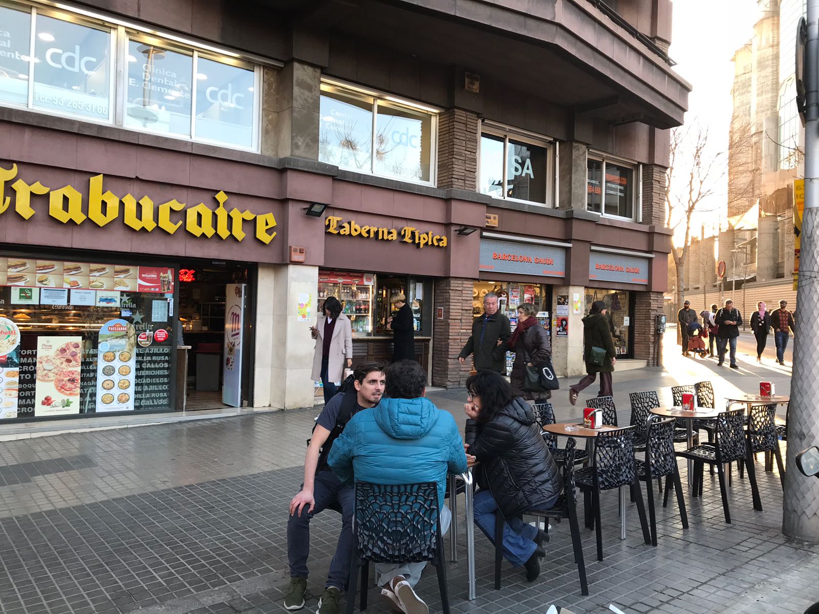 Les terrasses tornen a la Sagrada Família després de la suspensió cautelar de la prohibició