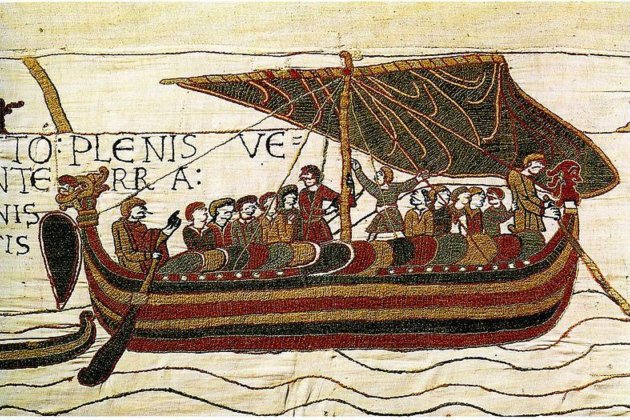 Neix Roger de Llúria, un viking a la cort de Barcelona. Tapis coetani al·legoric de les invasions normandes. Font Wikimedia Commons