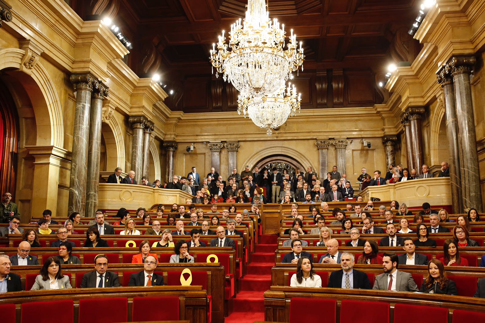 Los diputados de JuntsxCat y la CUP estarán en el Parlament a la hora prevista del pleno