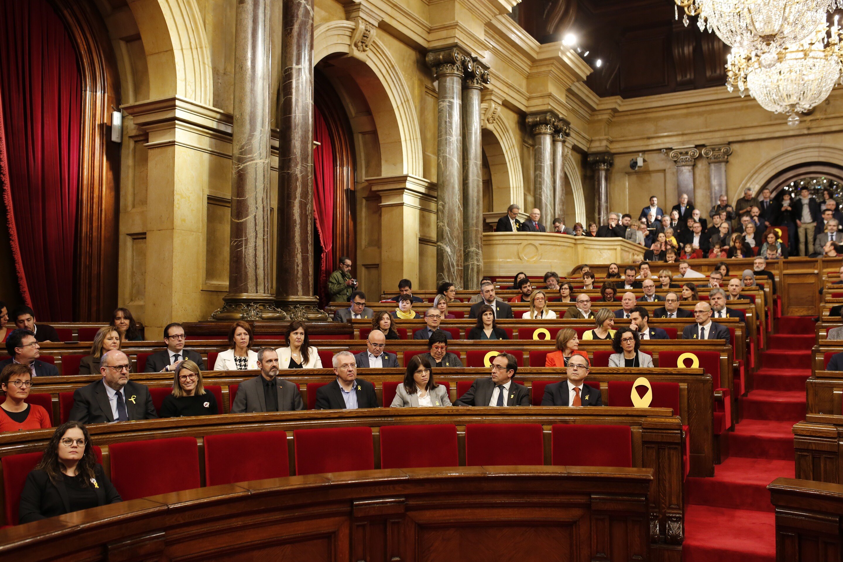 La presión judicial apunta un nuevo nombre en la lista de diputados 'apartados'