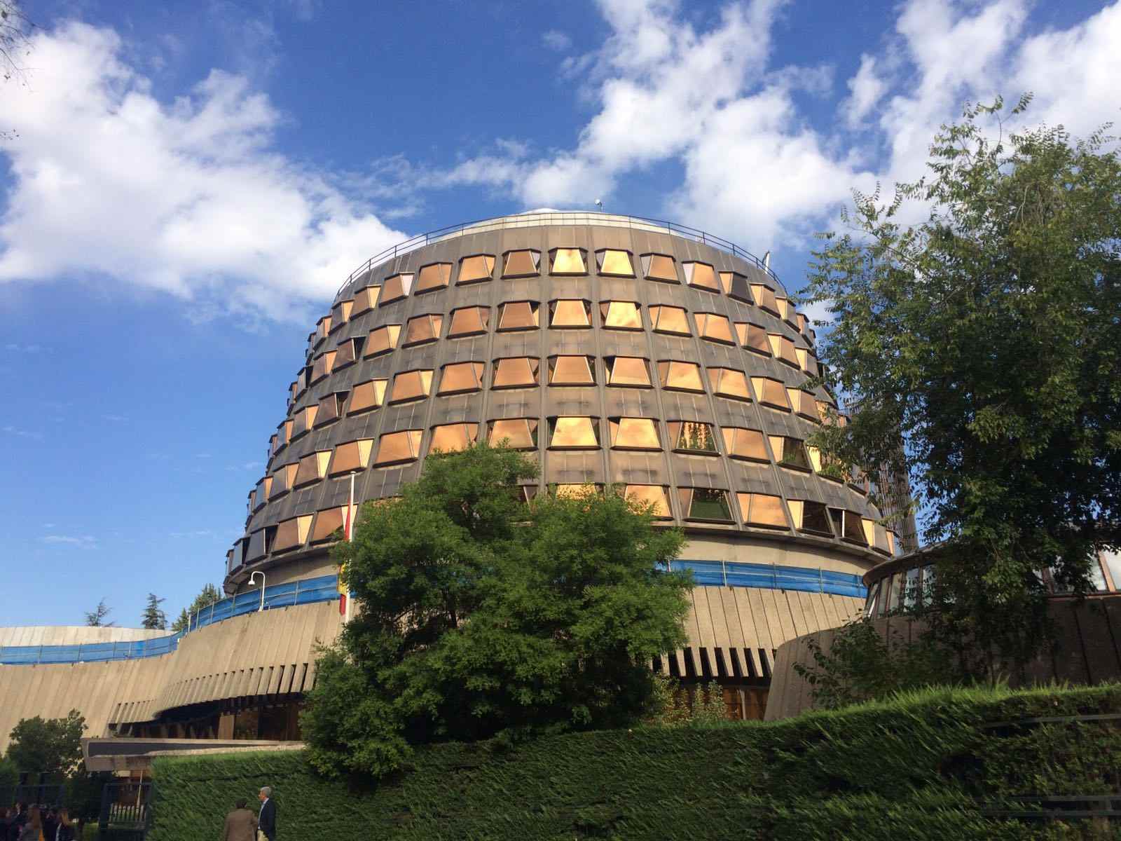 El TC anula los acuerdos de la Mesa del Parlament que permitieron convocar el referéndum