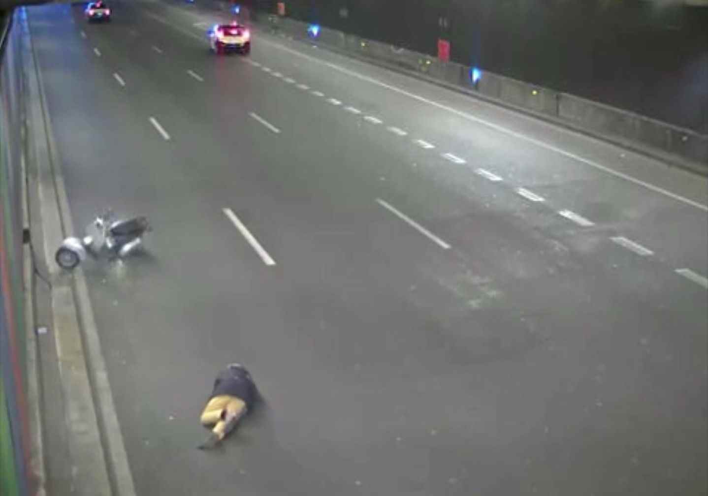 Un taxi huye sin ayudar a un motorista accidentado en la C-31