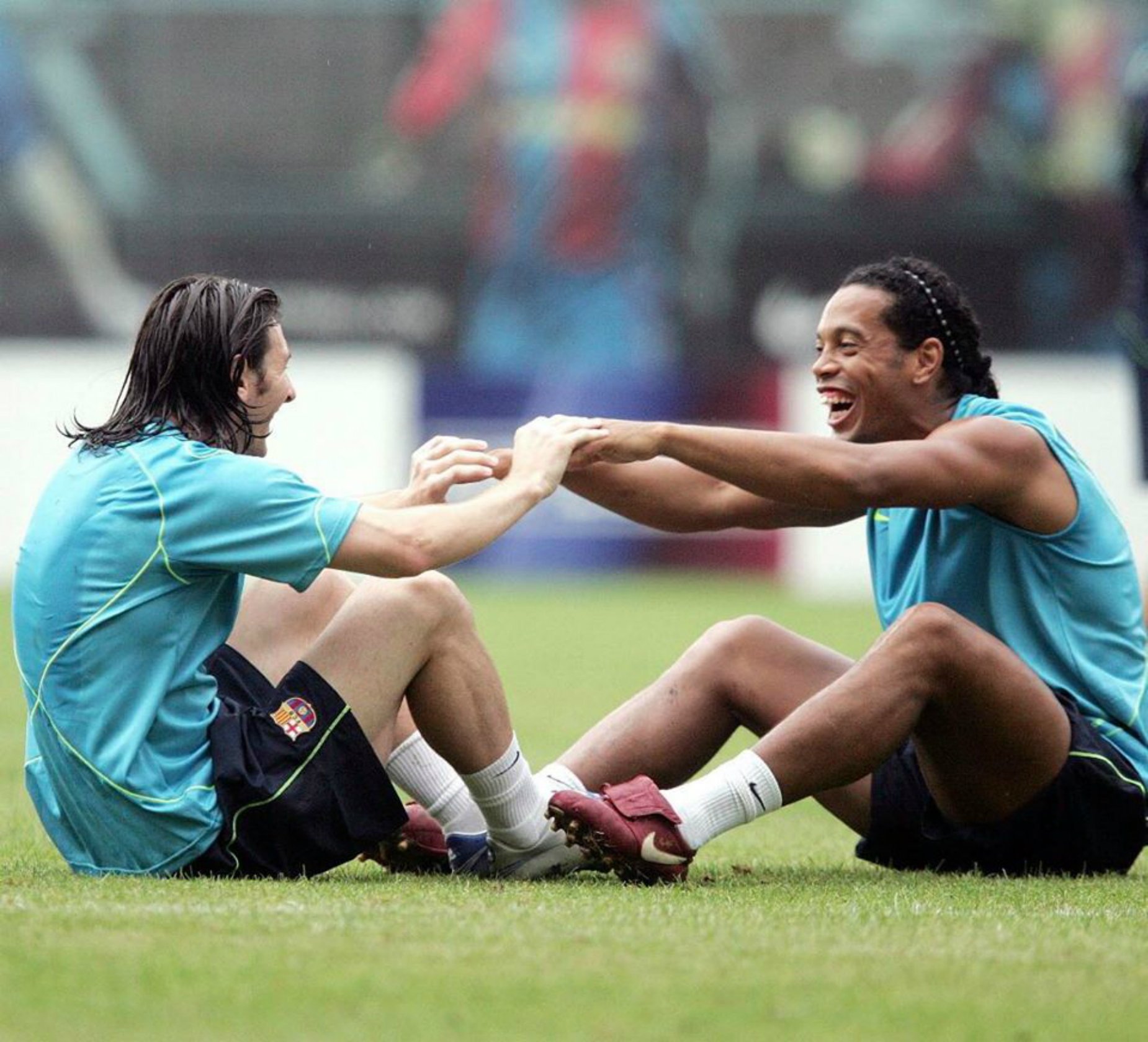 Messi se despide de Ronaldinho con un emotivo mensaje
