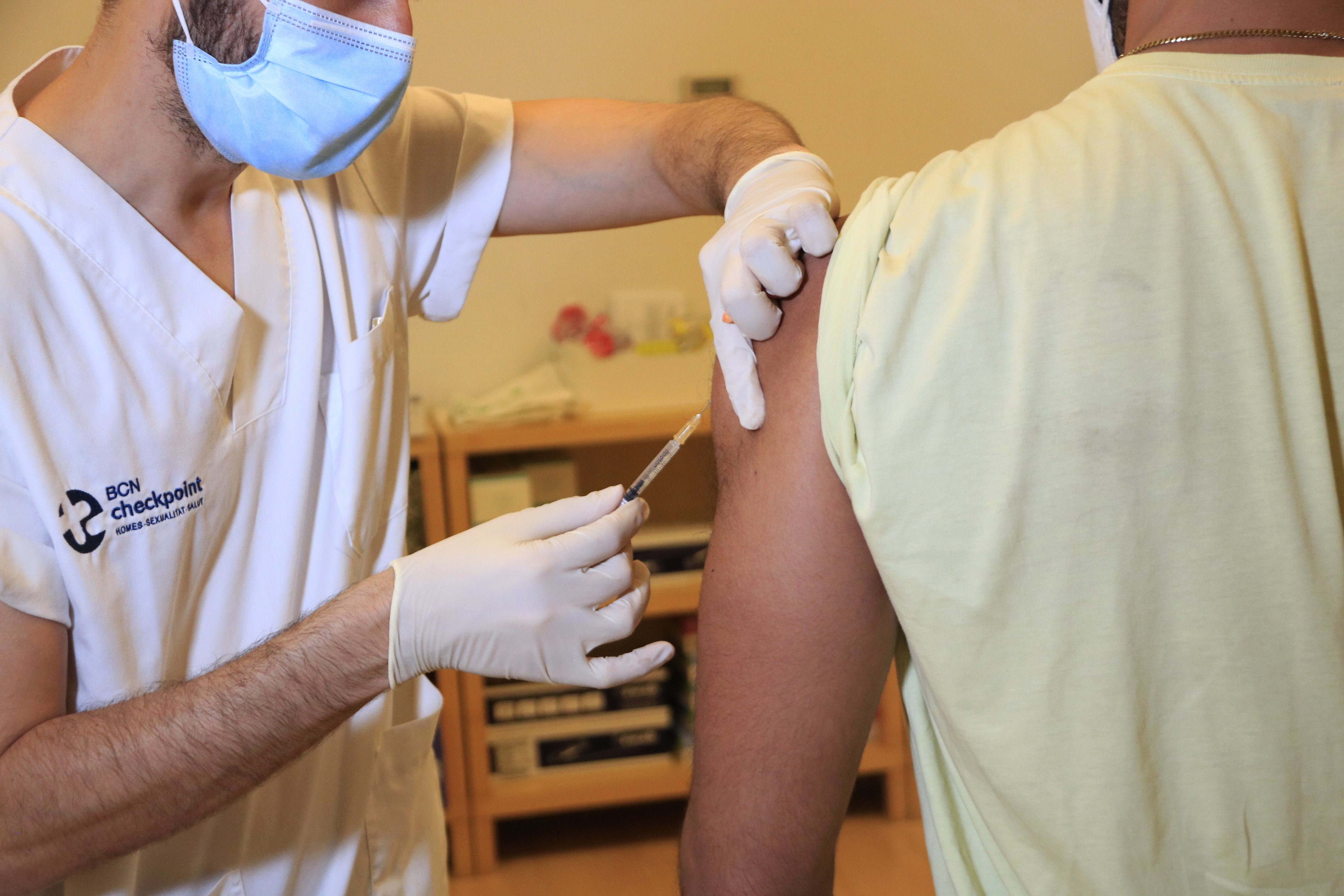La OMS rebaja la euforia por la vacuna contra la viruela del mono: "No lo resolverá todo"