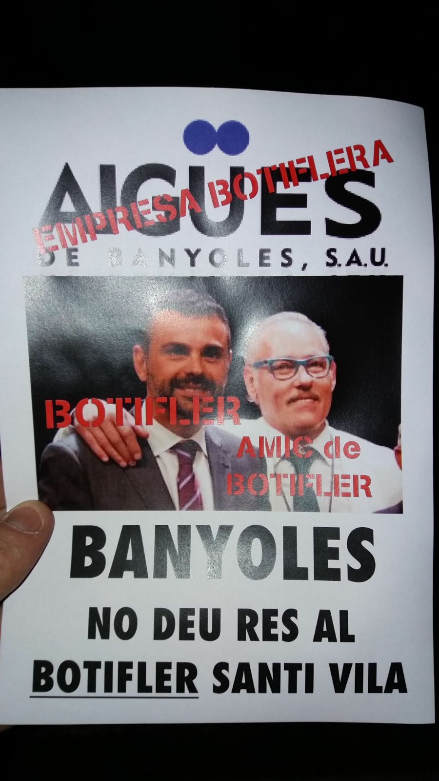 Protesta a Aigües de Banyoles pel fitxatge de Santi Vila com a director general