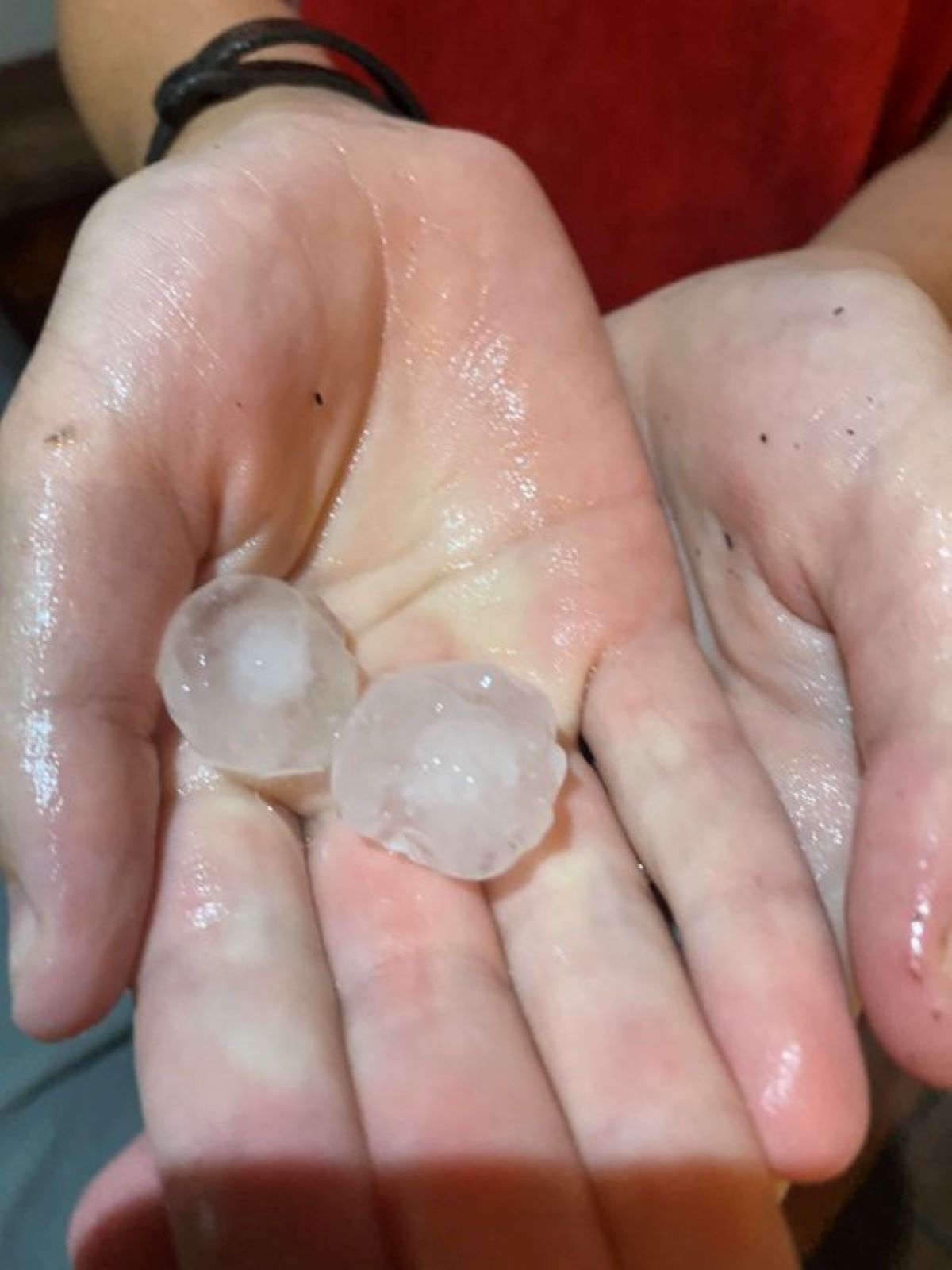 Granizada en Corbera de Llobregat / Foto: @thaispiriz Twitter