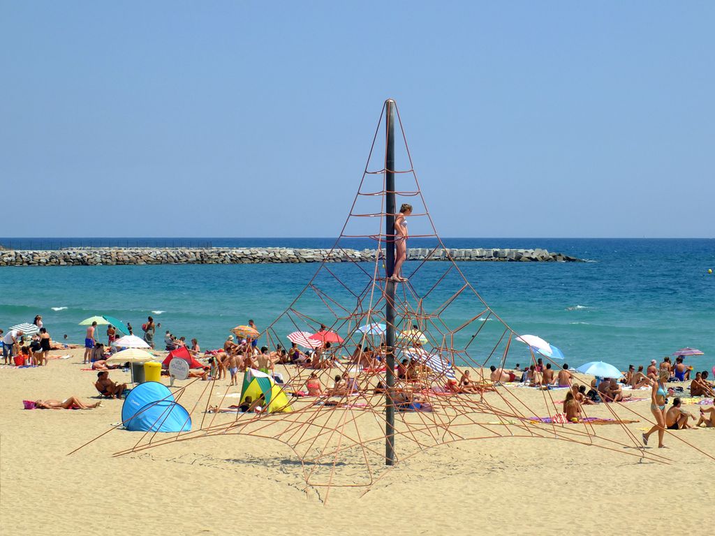 platja de llevant area de joc infantil