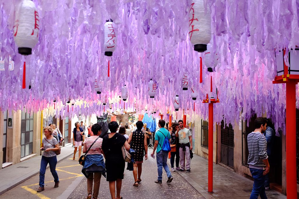 festa major gracia carrer guarnit barcelona