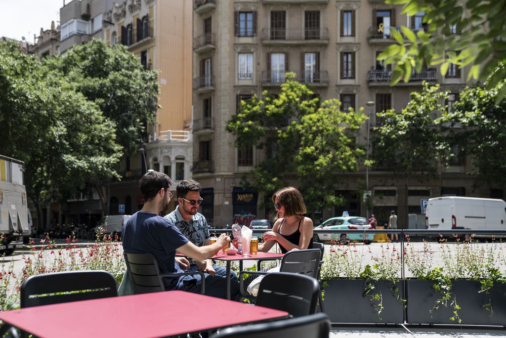 beber cerveza terraza barcelona