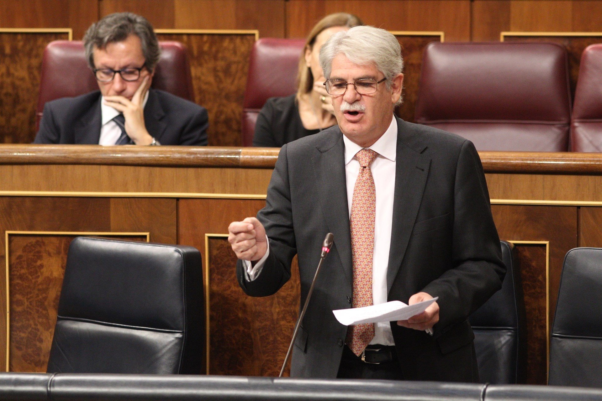 Dastis reconoce que el Gobierno español está "perplejo"