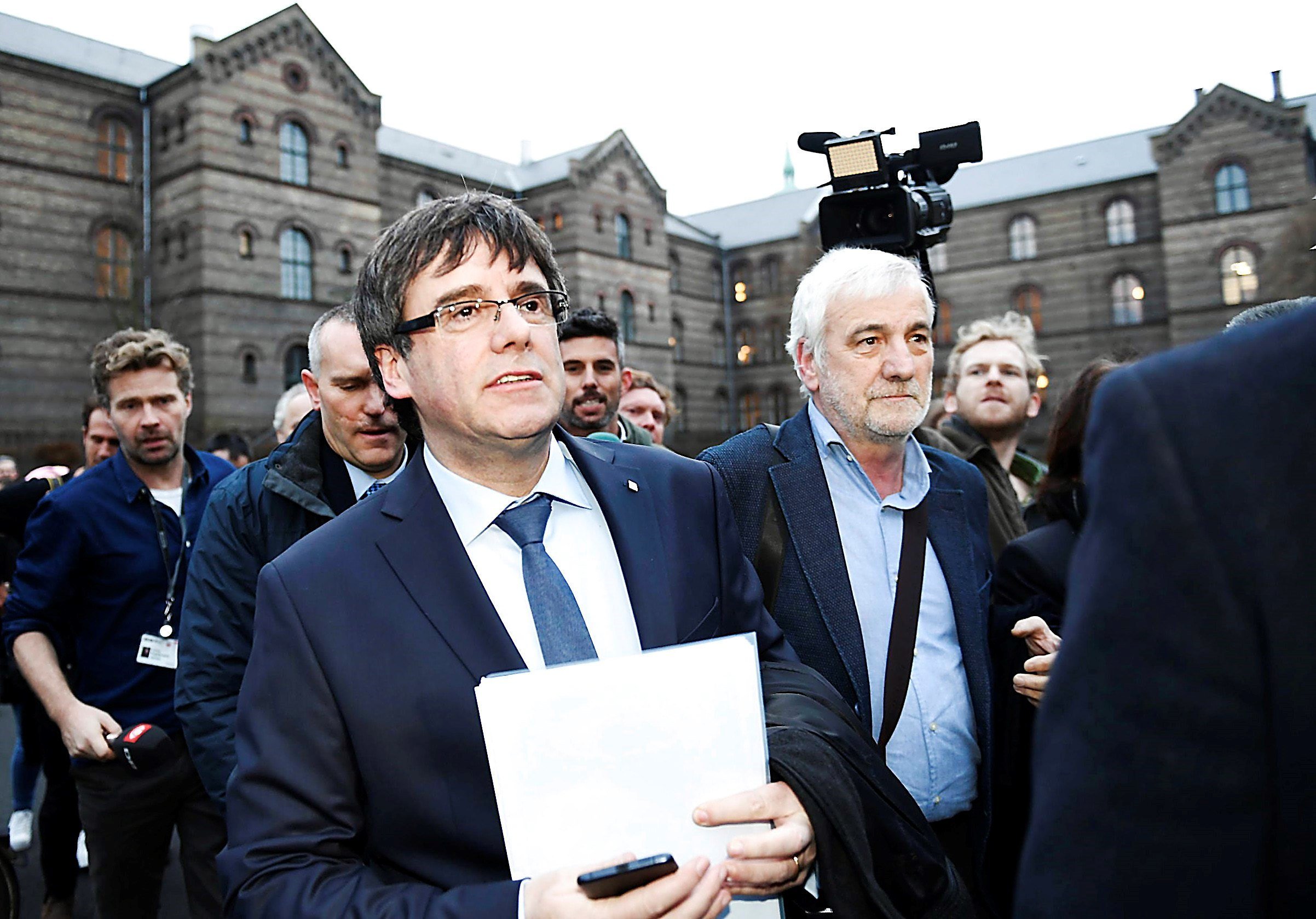 La Guàrdia Civil busca Puigdemont a l’aeròdrom del Bages