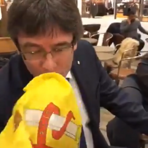 puigdemont bandera twitter puigdemont bandera twitter