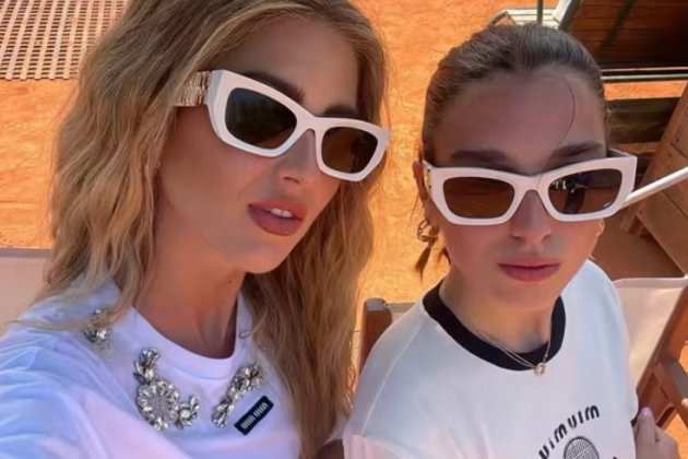 Dua Lipa y su hermana Dua Lipa y su hermana