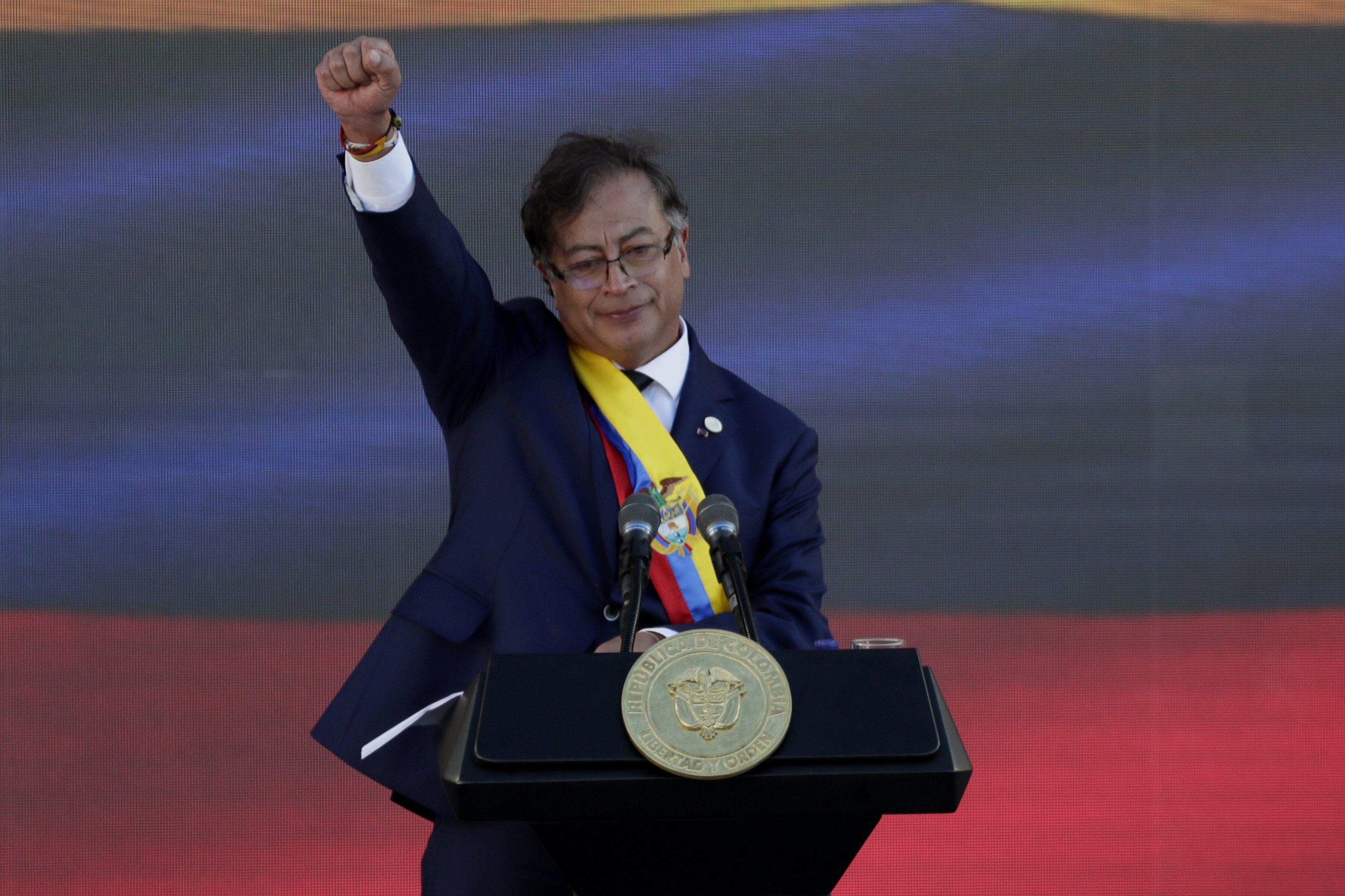 Nueva era en Colombia: Petro es investido como primer presidente de izquierdas del país